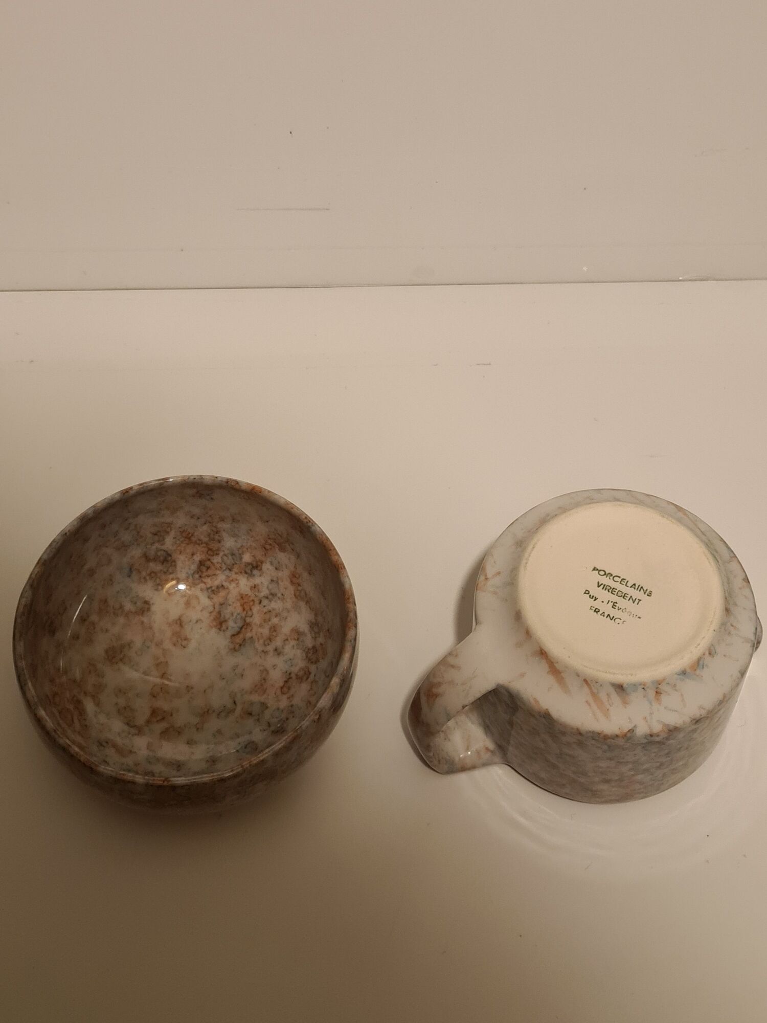 Porcelain milk jug and sugar bowl from Virebent Puy l'Evêque