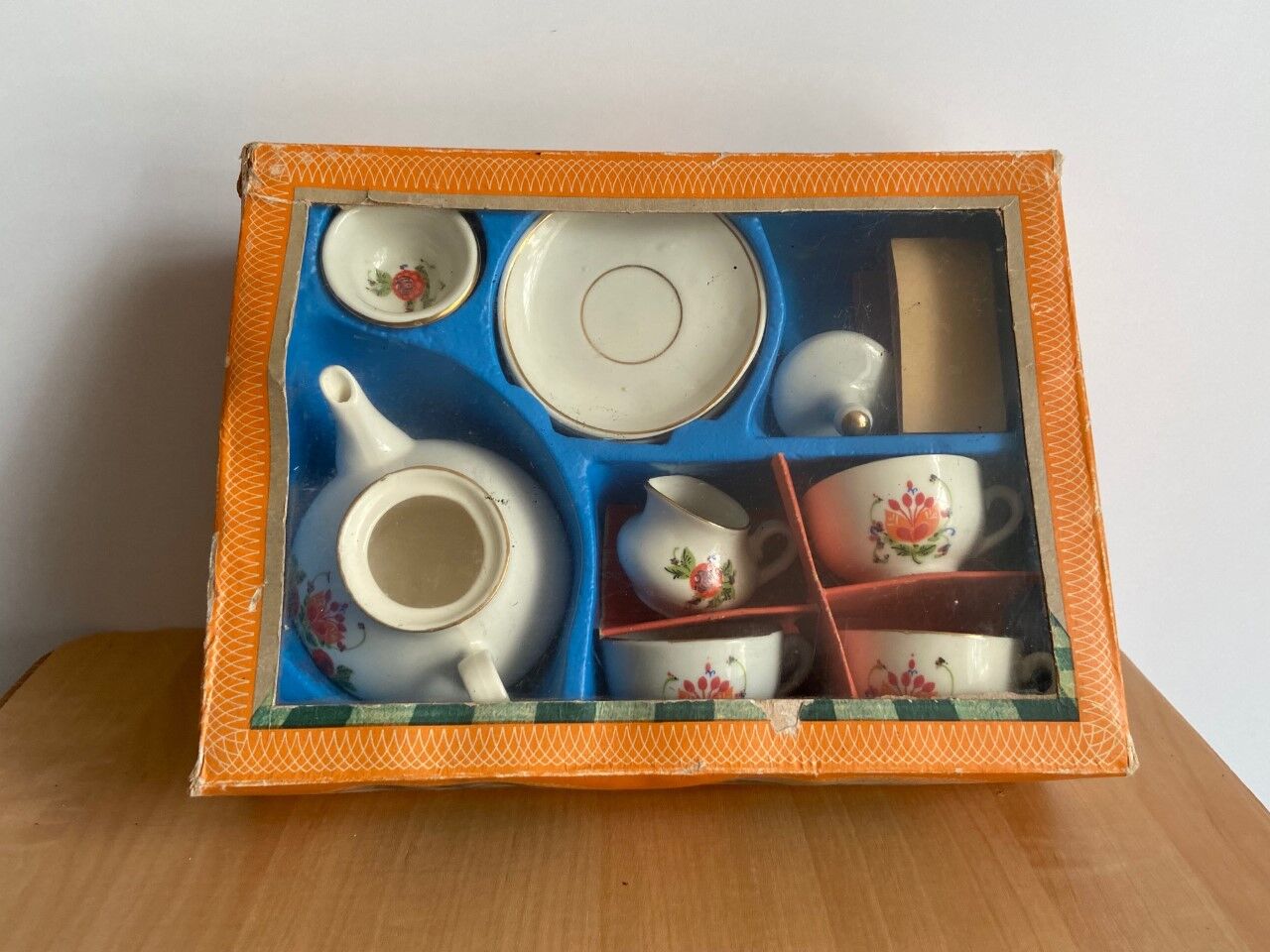 Service dinette faience old