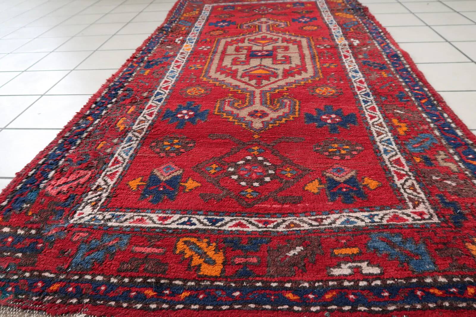 Handmade vintage Persian Hamadan rug 3.2' x 6.2' (100cm x 191cm) 1970s