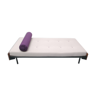 Daybed in violet 1960