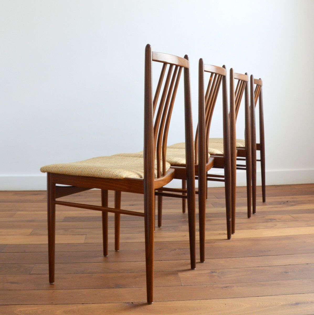 Suite of 4 Scandinavian dining chairs 1960s