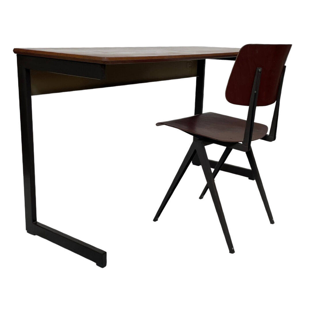 Bureau vintage Galvanitas Netherland avec chaise design hollandais des années 70