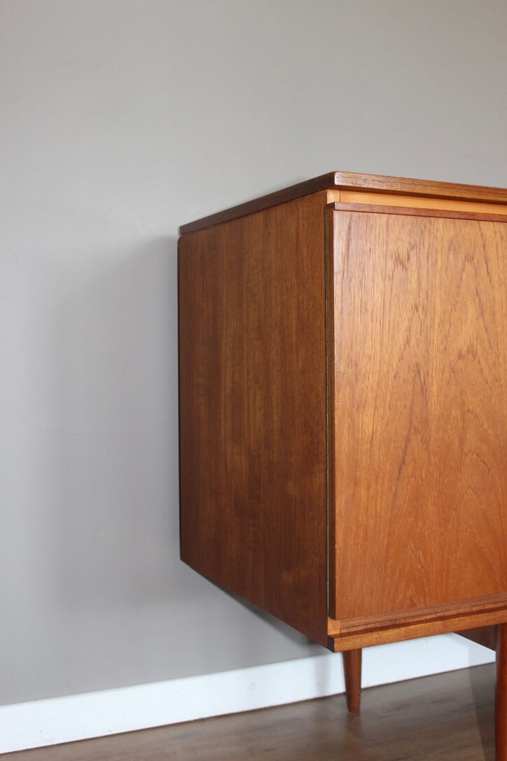 Vintage Scandinavian style teak line by Austinsuite 60s