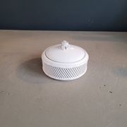 Porcelain jewelry box
