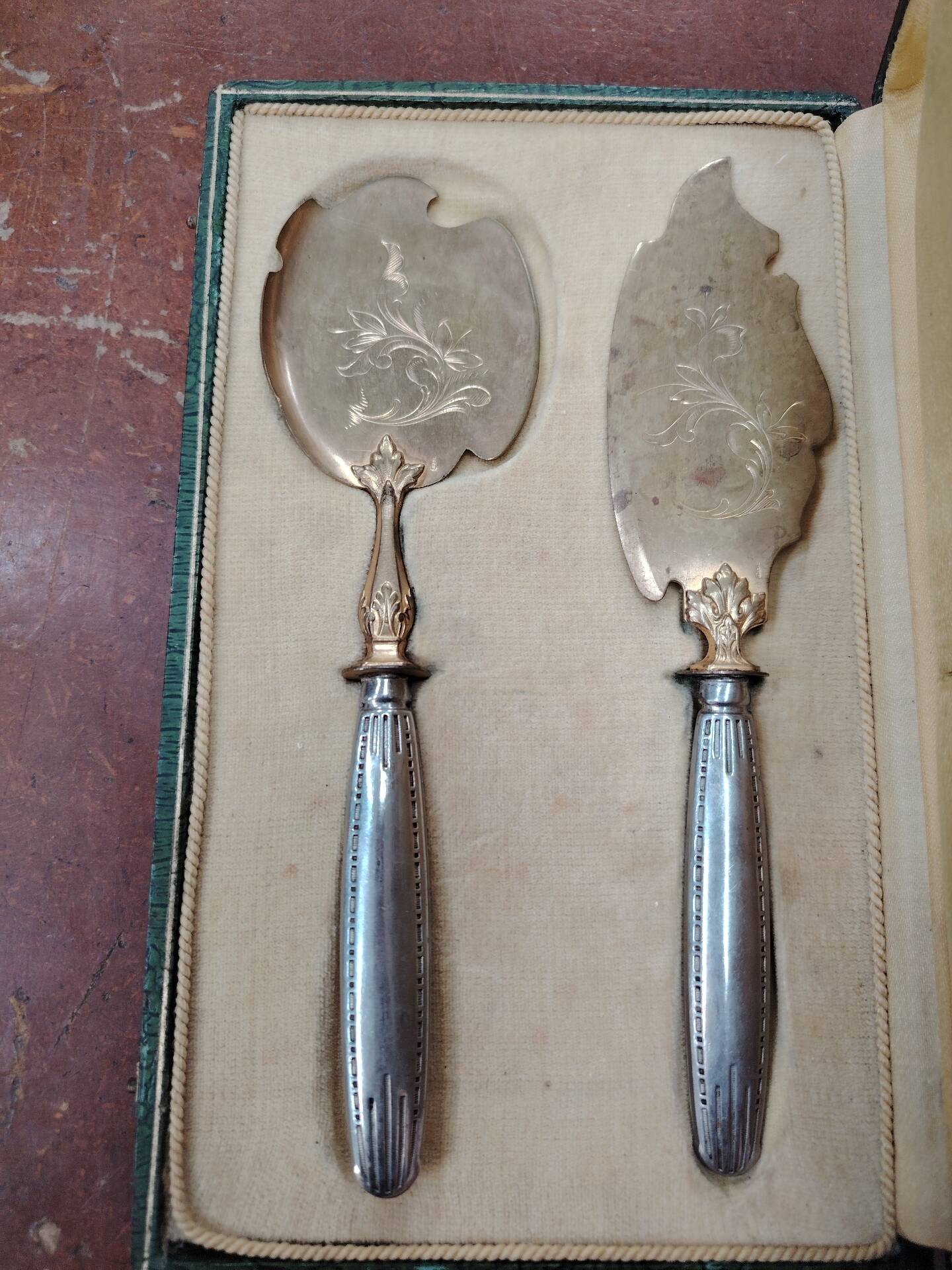 Antique fish service 2 pieces in box – Belle Époque silverware