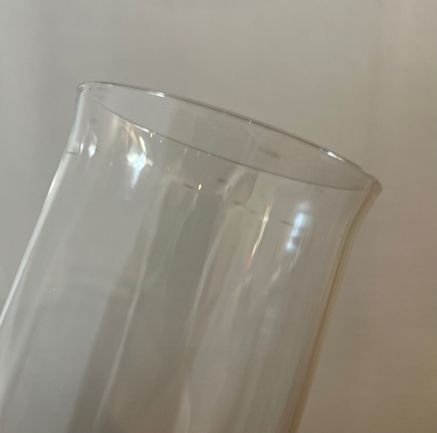 Set of 5 crystal champagne flutes from the 1970s.