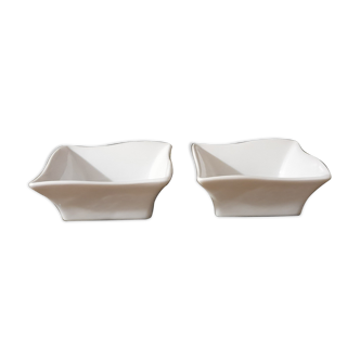 2 ceramic ramekins wave shape