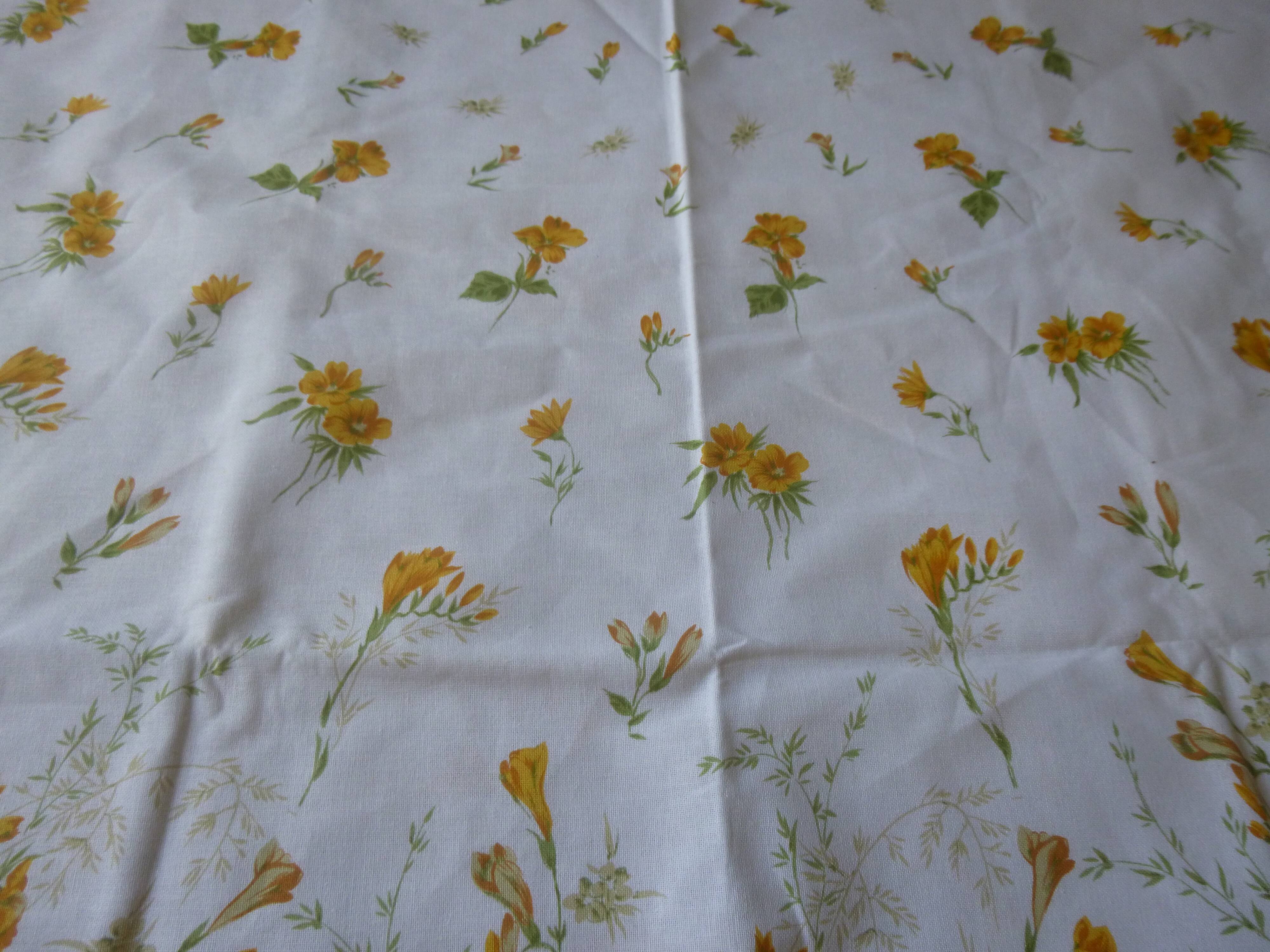 Tablecloth and napkins