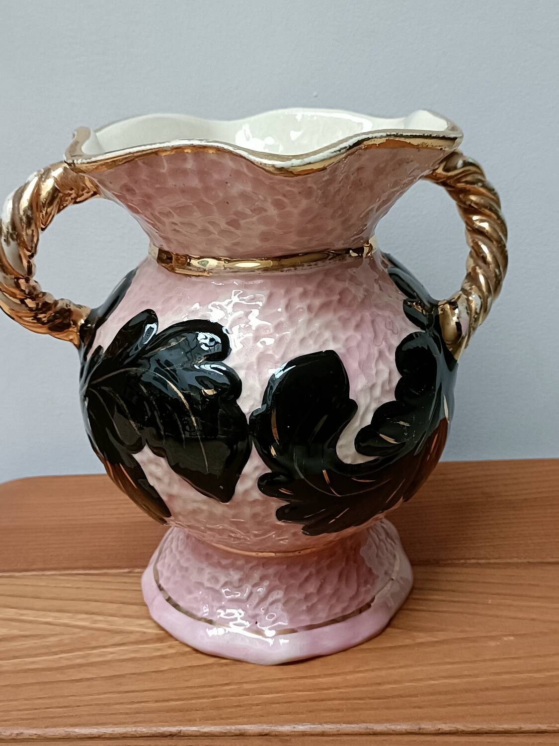 Vallauris pink vase