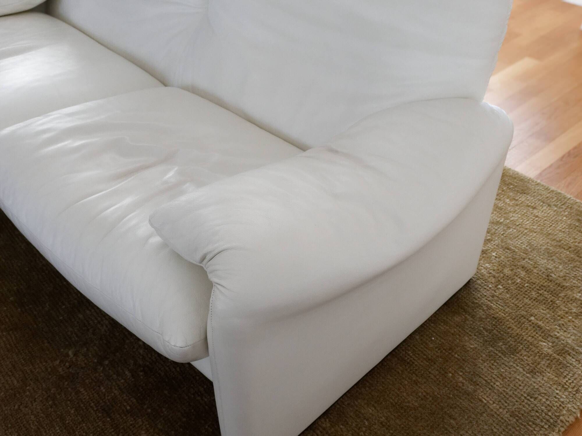 Cassina sofa model maralunga in white leather - 2-seater - with pouf