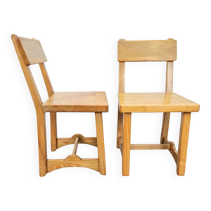 Chaises en chêne brutaliste