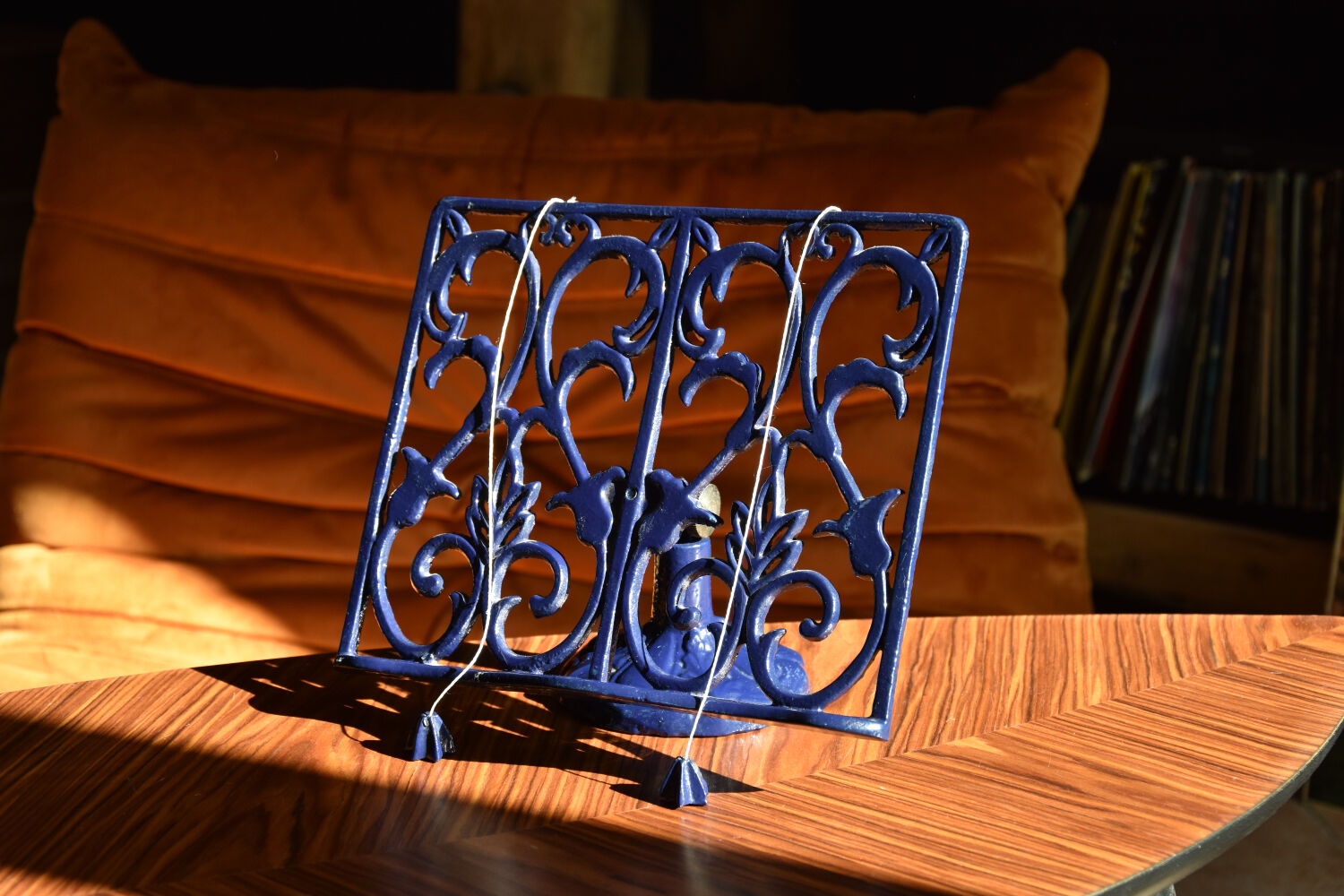 Cast iron lectern