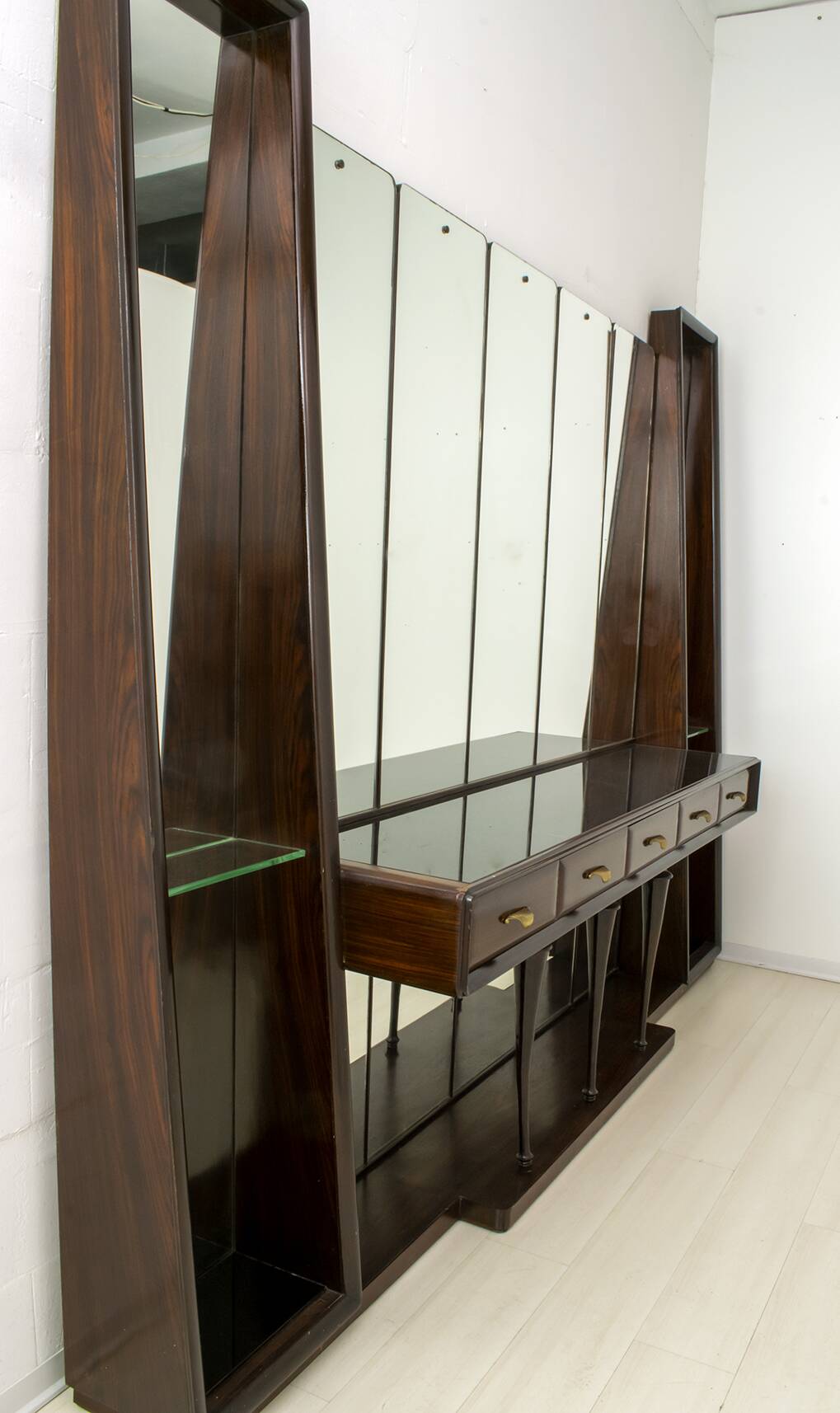 Guglielmo Ulrich Mid-Century Modern Italian Walnut Mirrored Sideboard, 1940