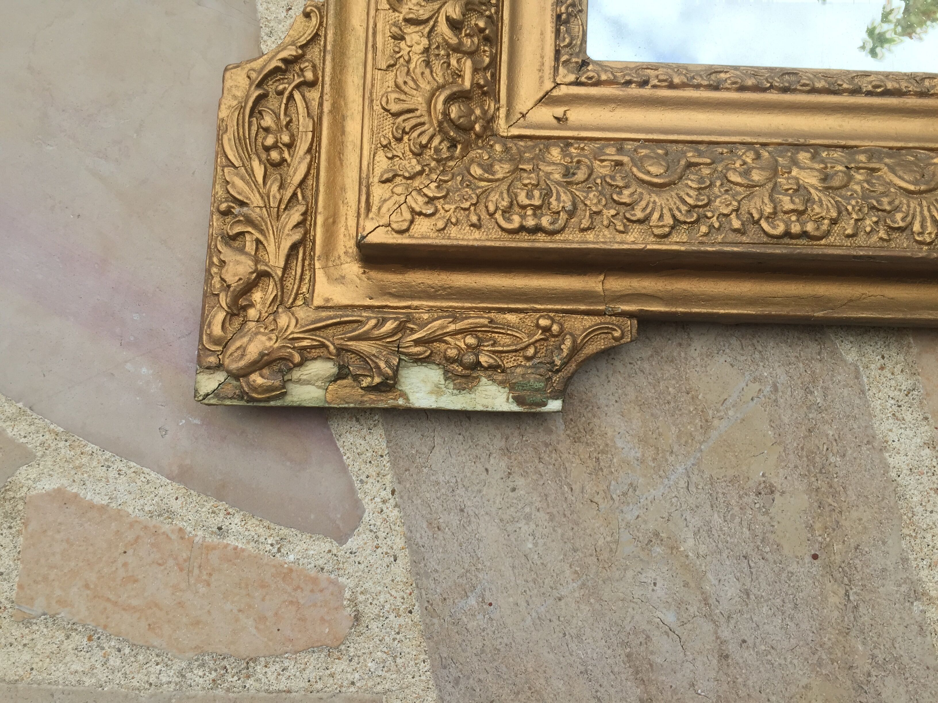 Old mirror in gilded wood and stucco 120 x 85 cm