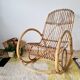 Rocking-chair ancien en rotin