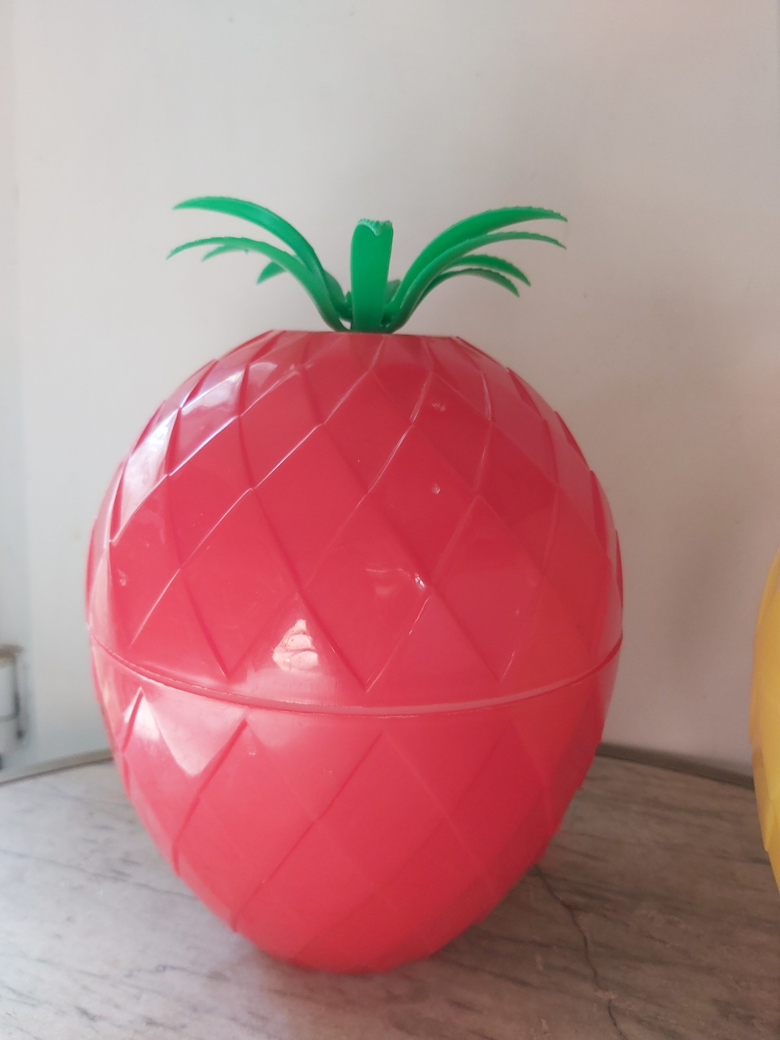 Pineapple ice bucket 70s