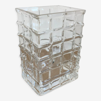 Vase en verre avec carrés en relief