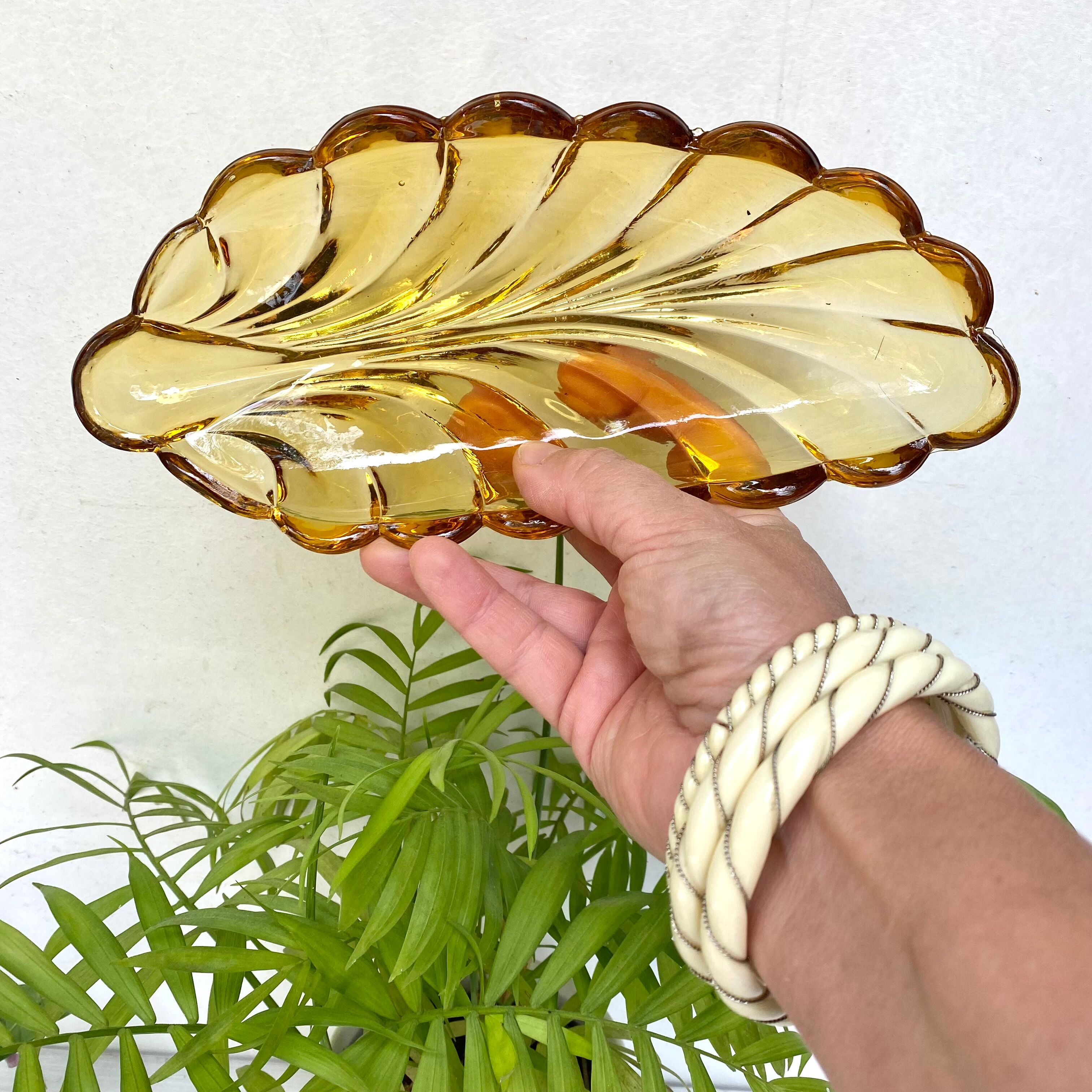 Empty glass sheet pocket