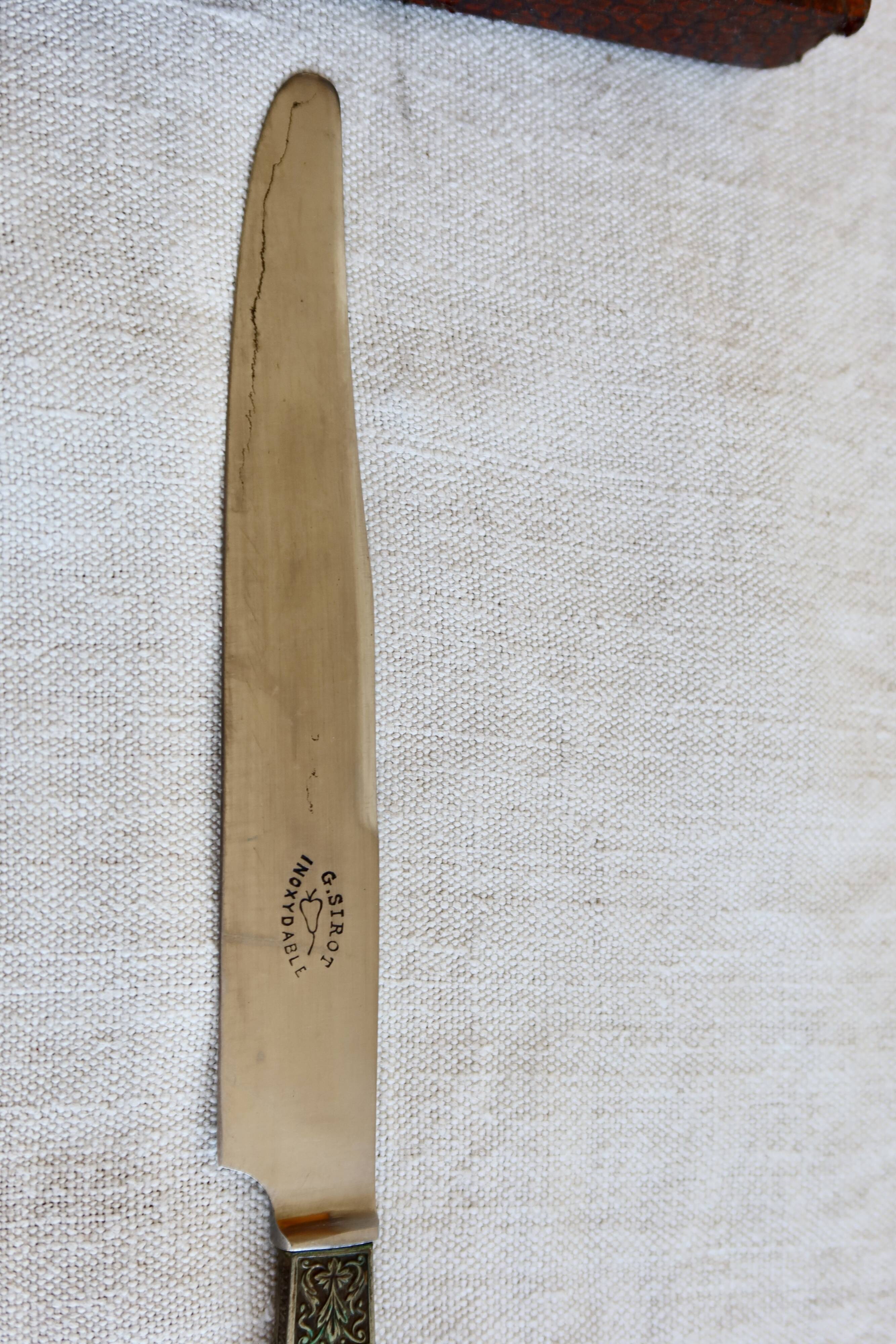Box of 12 antique knives G. Sirot - Resin handles with horn effect