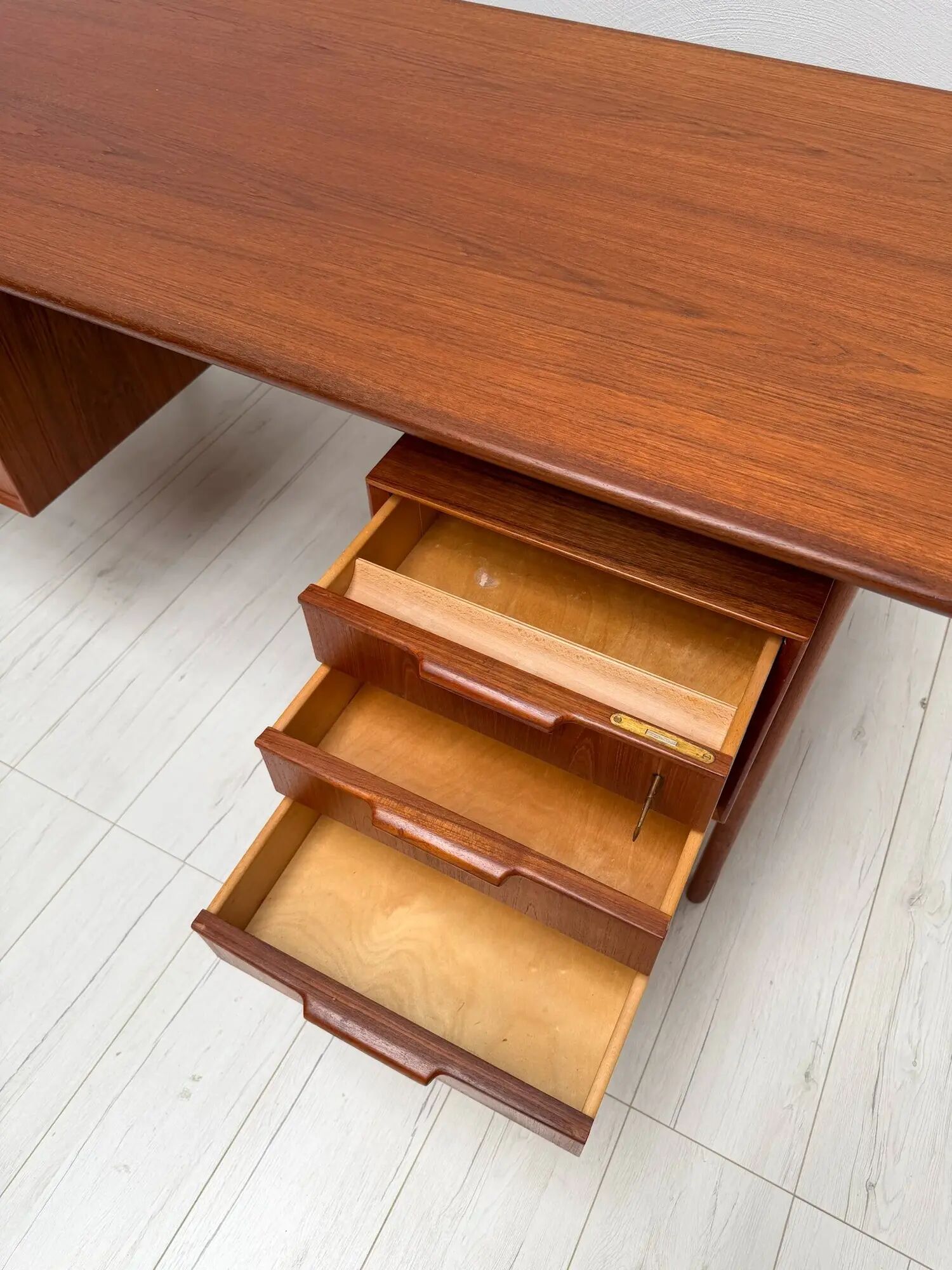 1960s vintage Danish design teak desk model 75 by Gunni Omann for Omann Jun