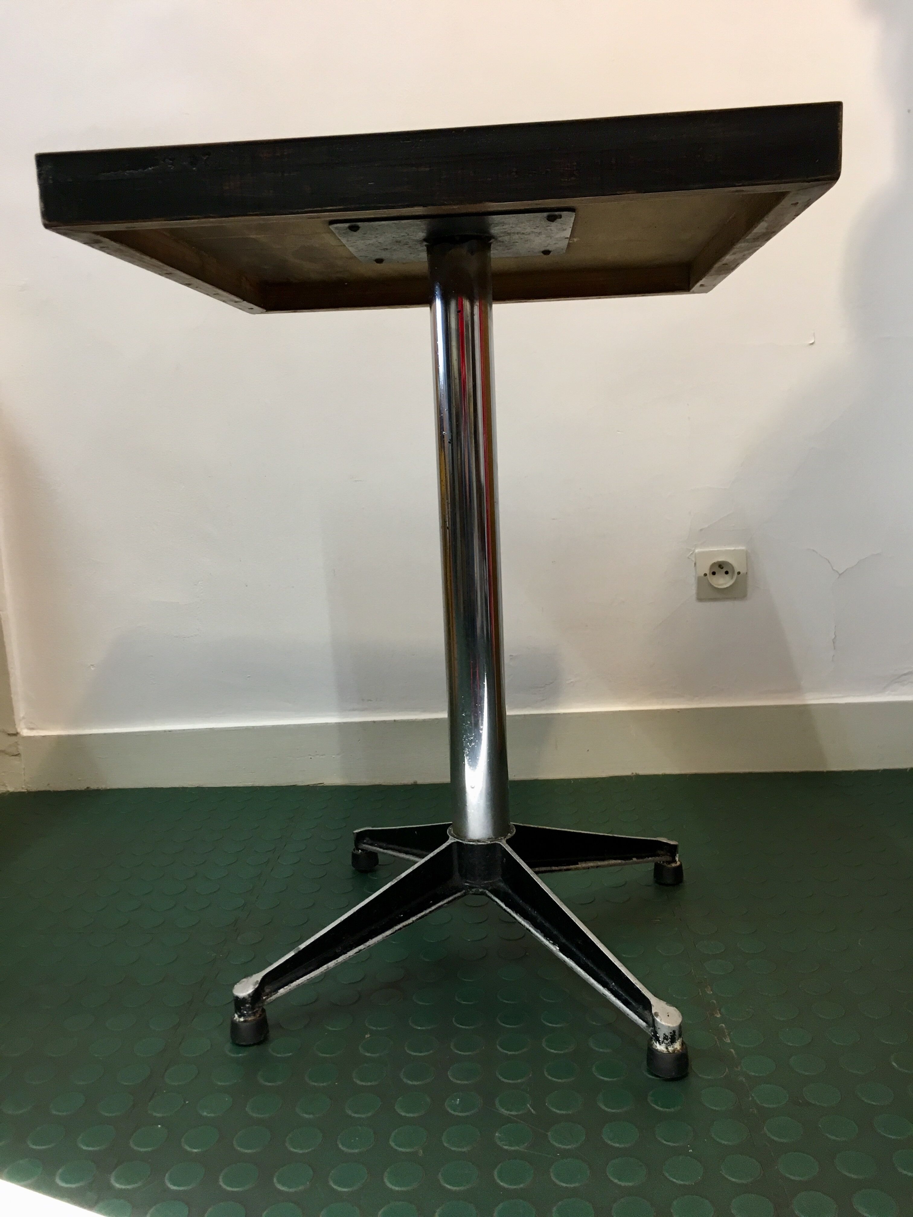 TABLE de Bistrot FORMICA and steel BERC ANTOINE