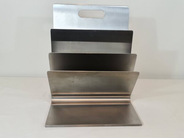 Porte revues en acier inoxydable par Xavier Féal pour Inox industrie  1970s