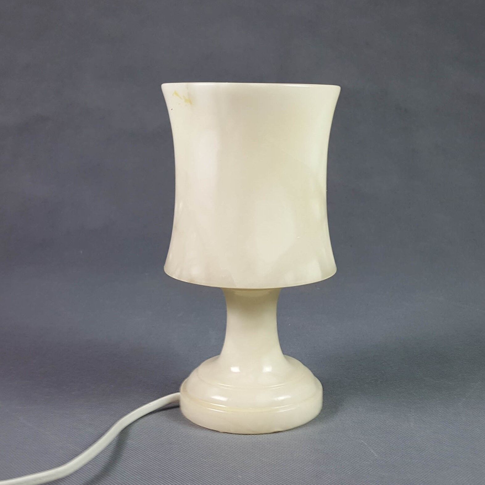 Albatre table lamp