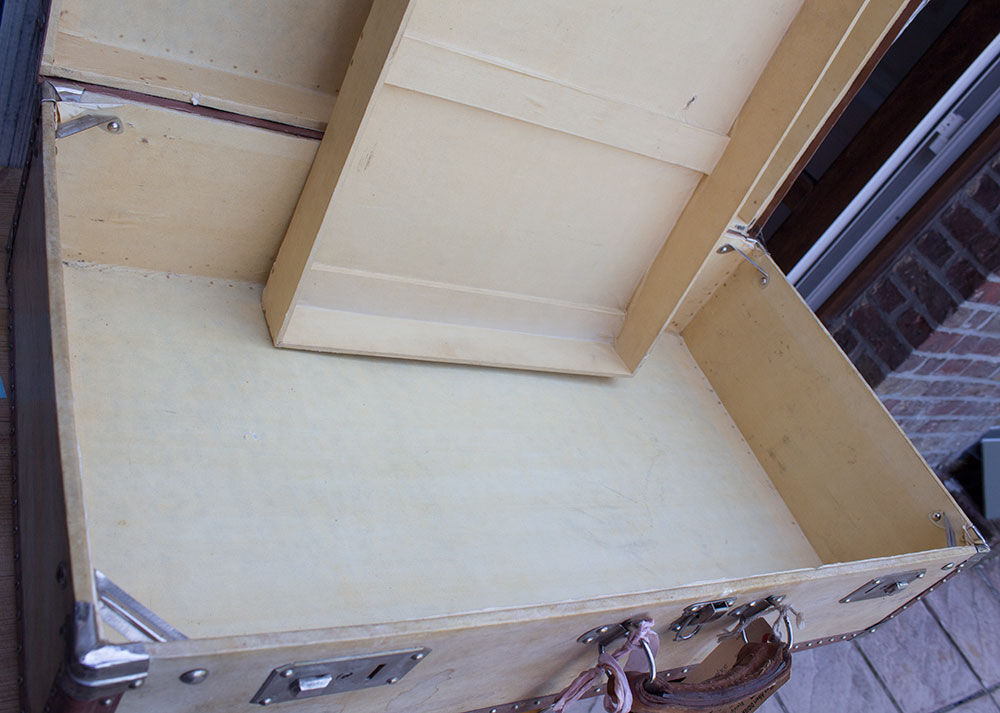Antique valise decorative 76 cm