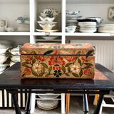 Painted wooden wedding box, early 20th century