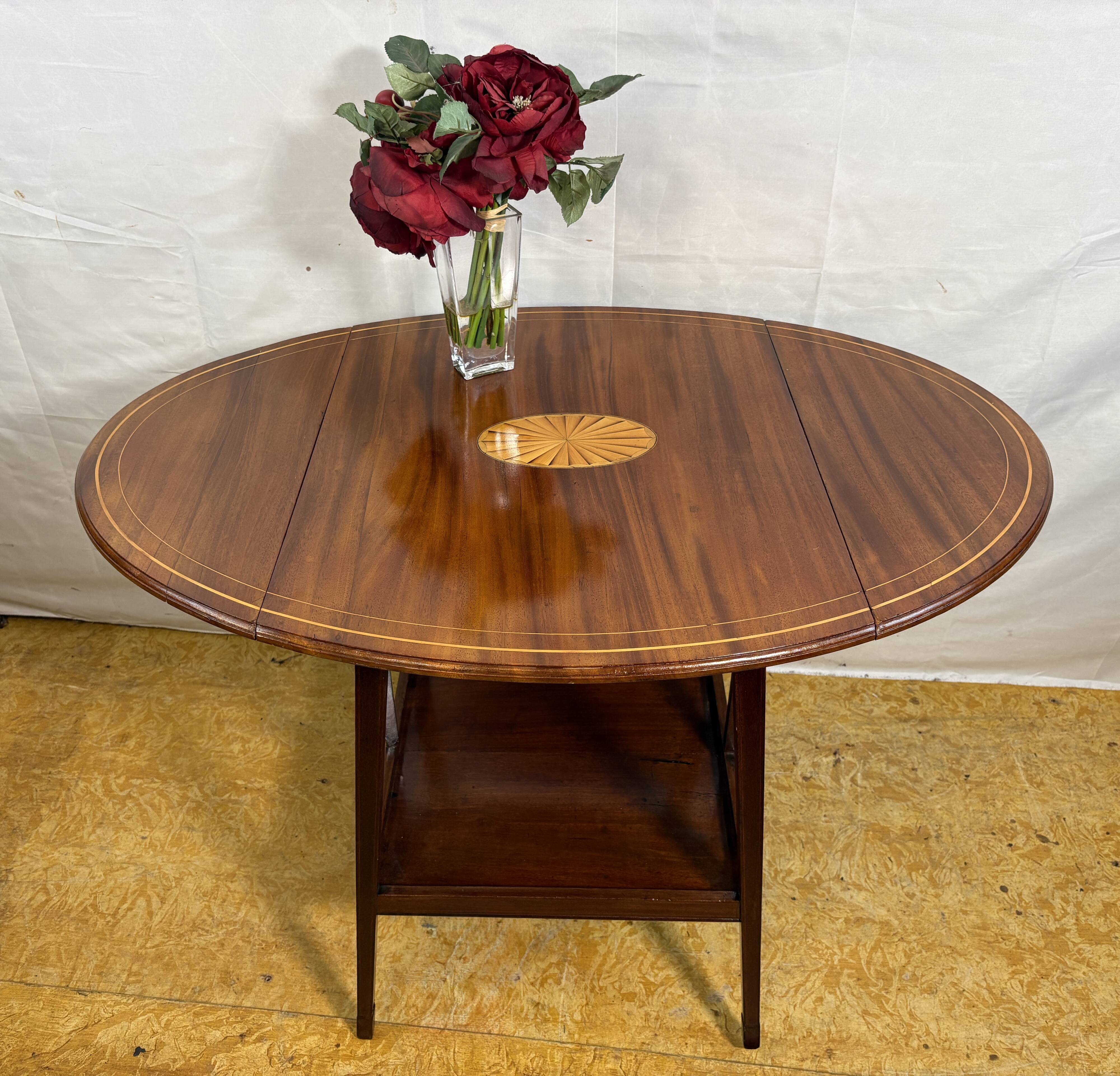 Antique Edwardian Mahogany Oval Drop Leaf Side Table (Circa 1900–1930)