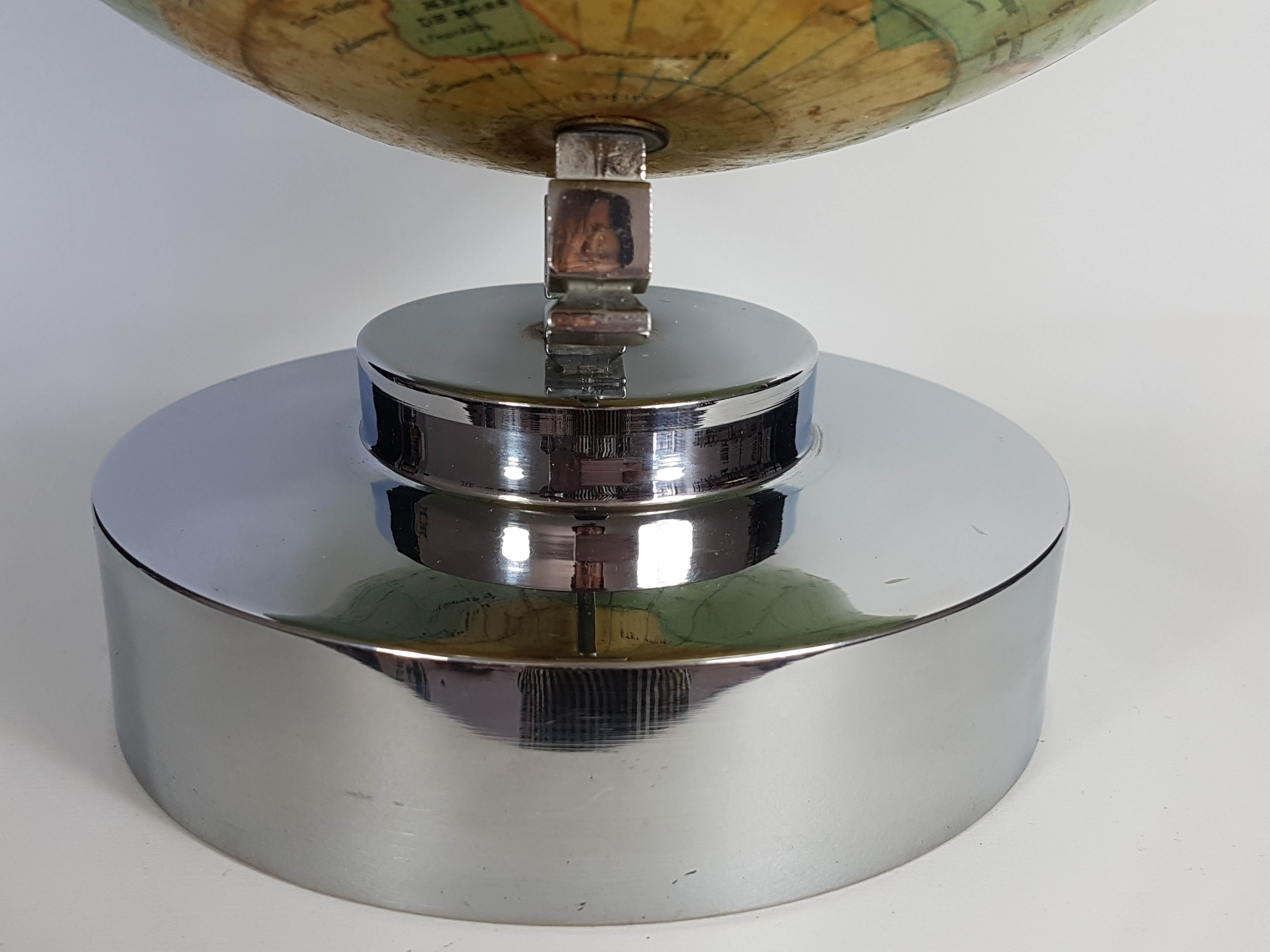 Globe terrestre Bertaux Editeur, 1930/1950