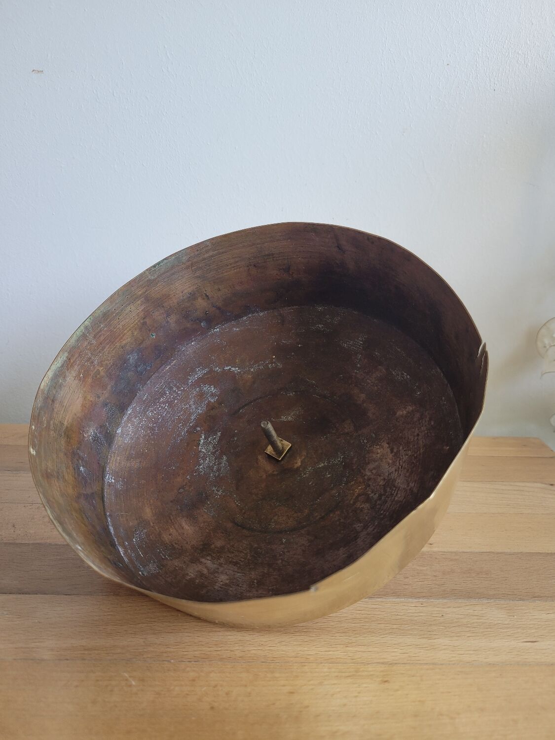 Brass bell porcelain handle