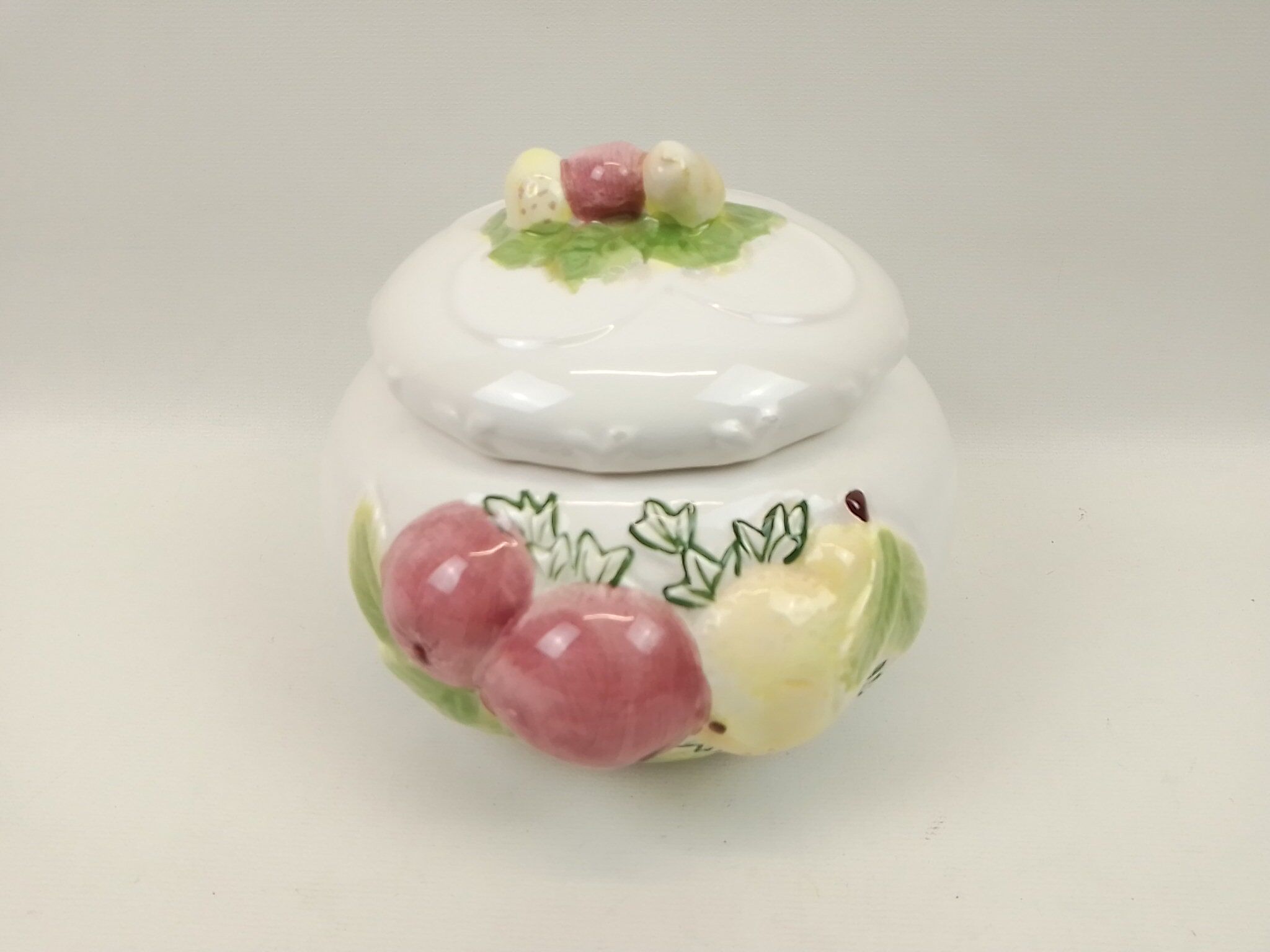 Pot avec couvercle en céramique 13cm