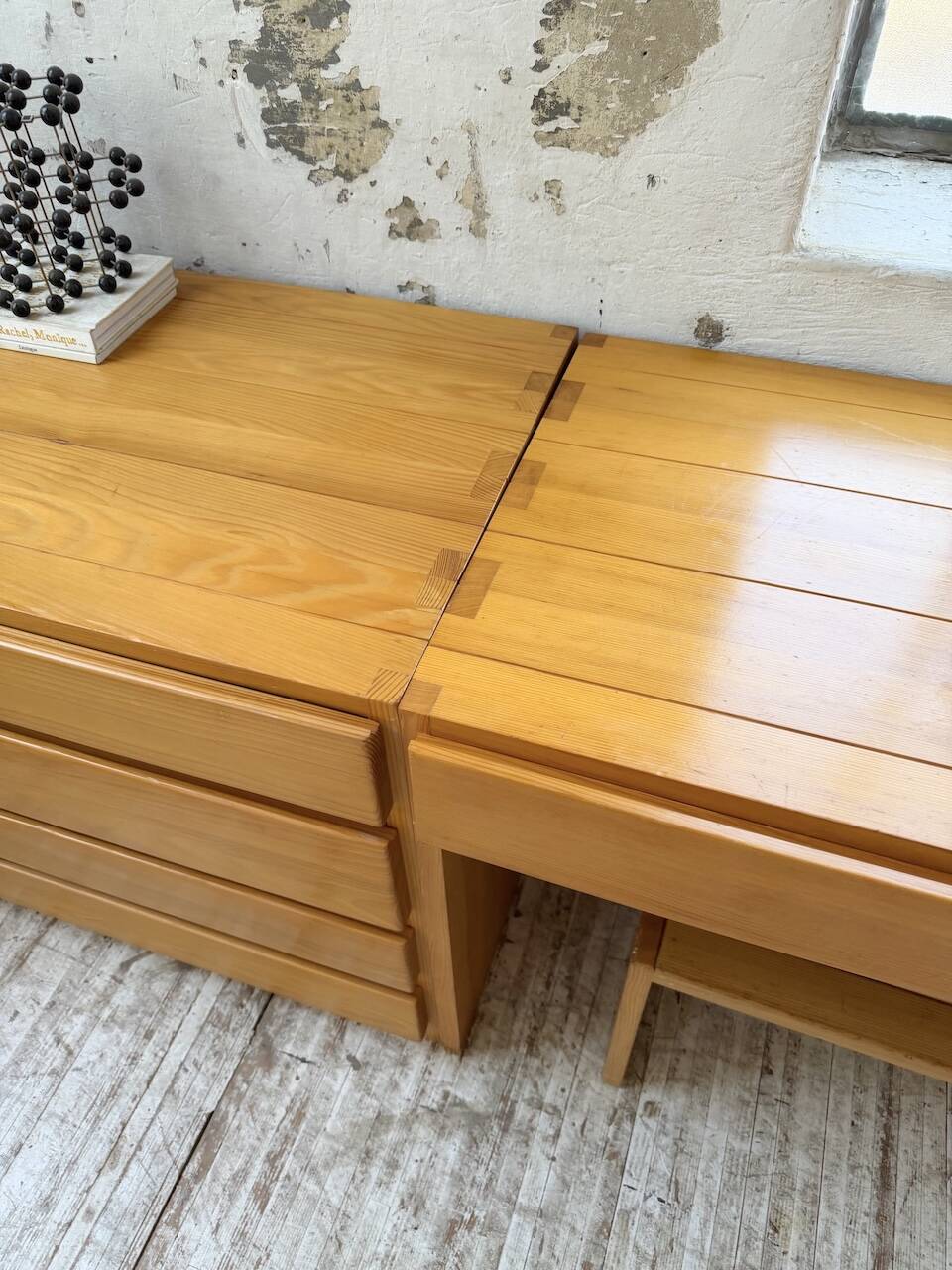 Bureau + commode + tabouret pin Maison Regain Savoie