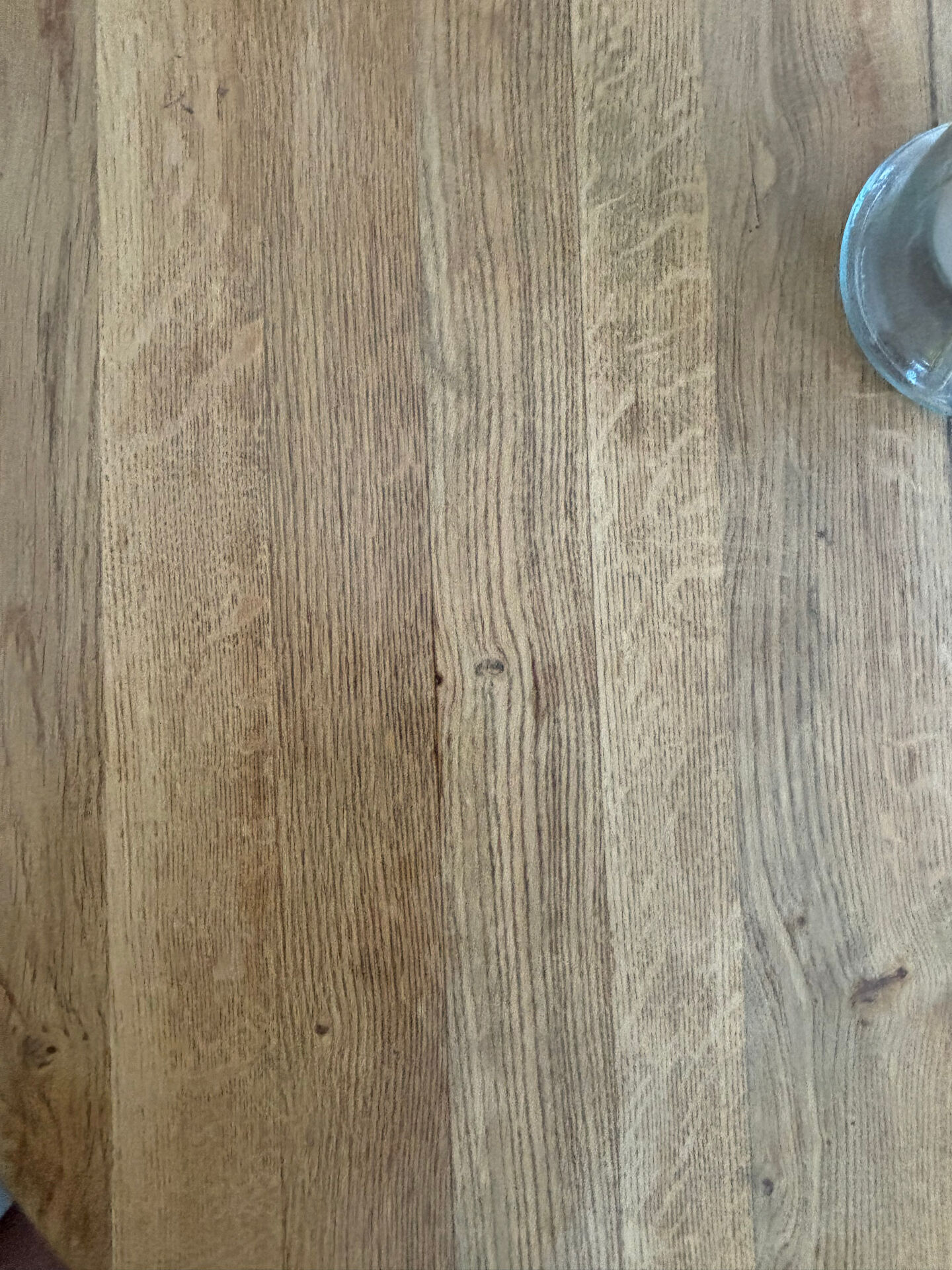 Table basse tripode vintage en bois massif