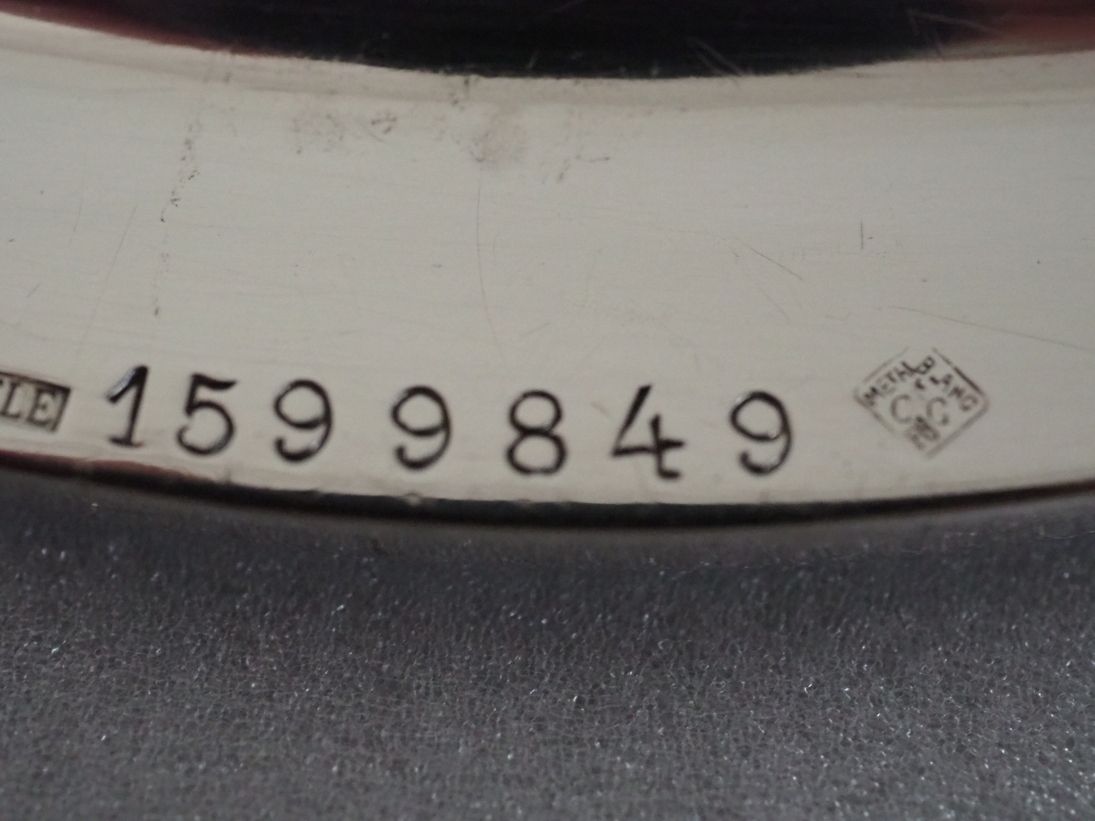 Monogrammed, oval-shaped dish - Chinon fillets collection - Christophle