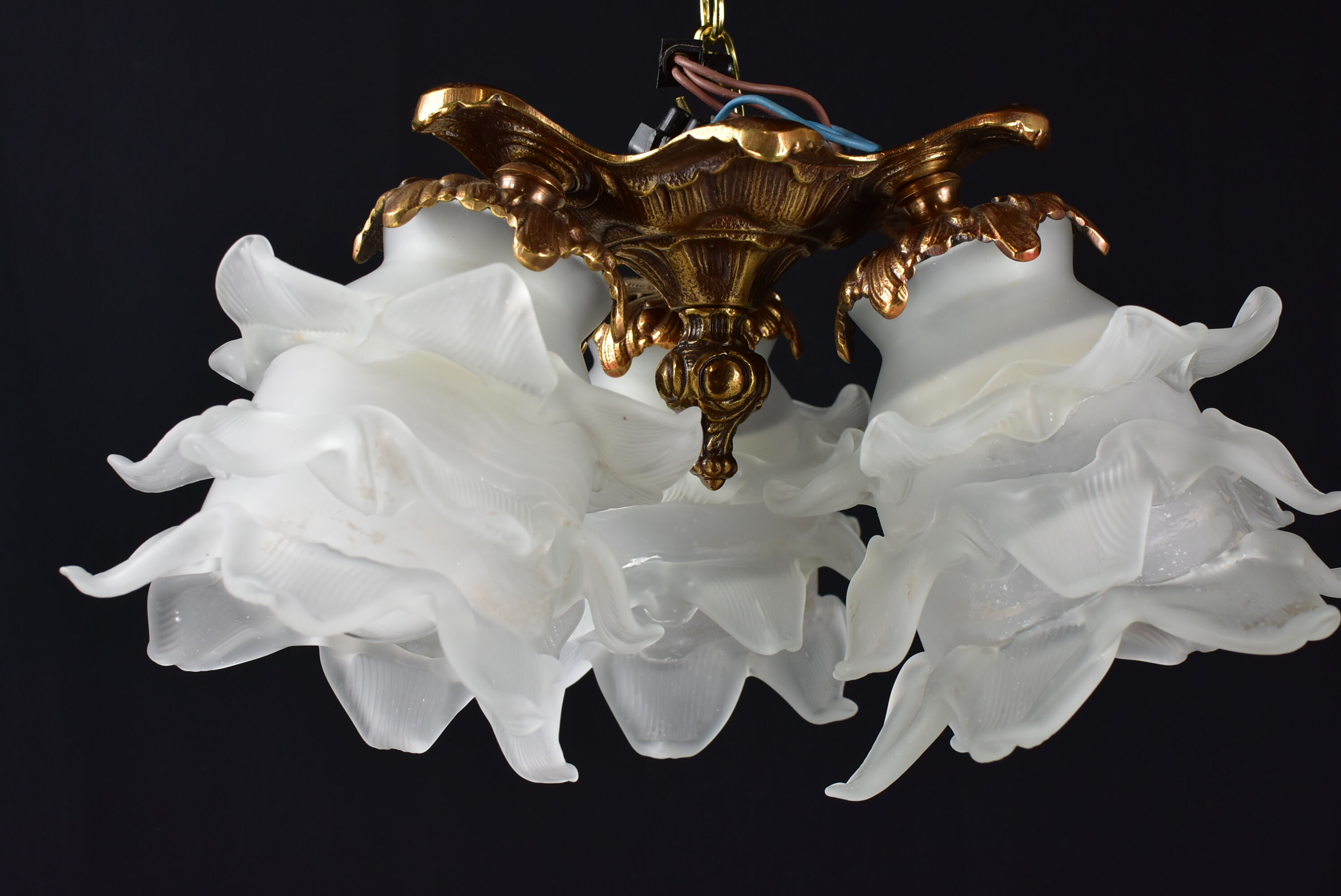 Bronze ceiling lamp 3 lamps glass paste.