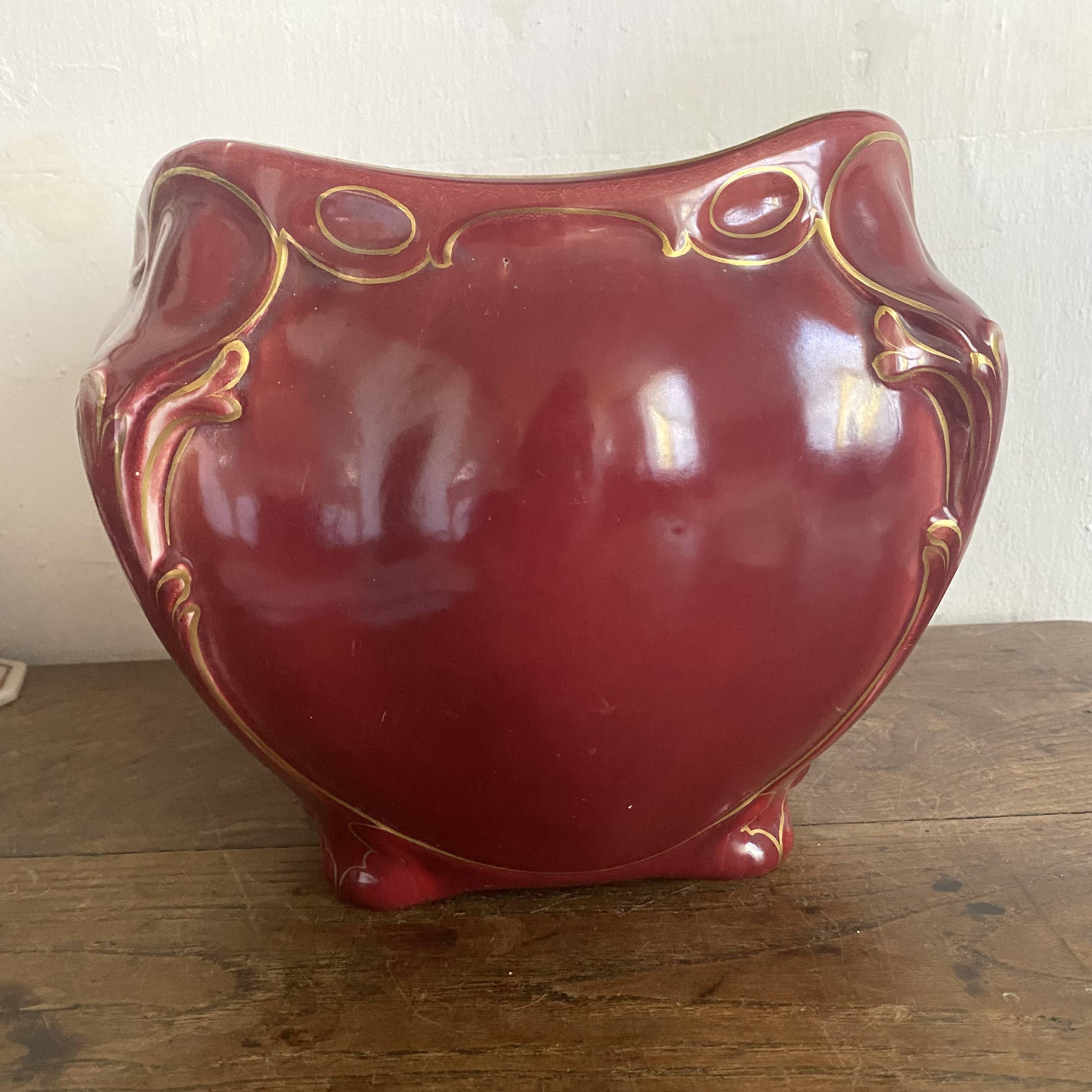 Large Art Nouveau cache pot