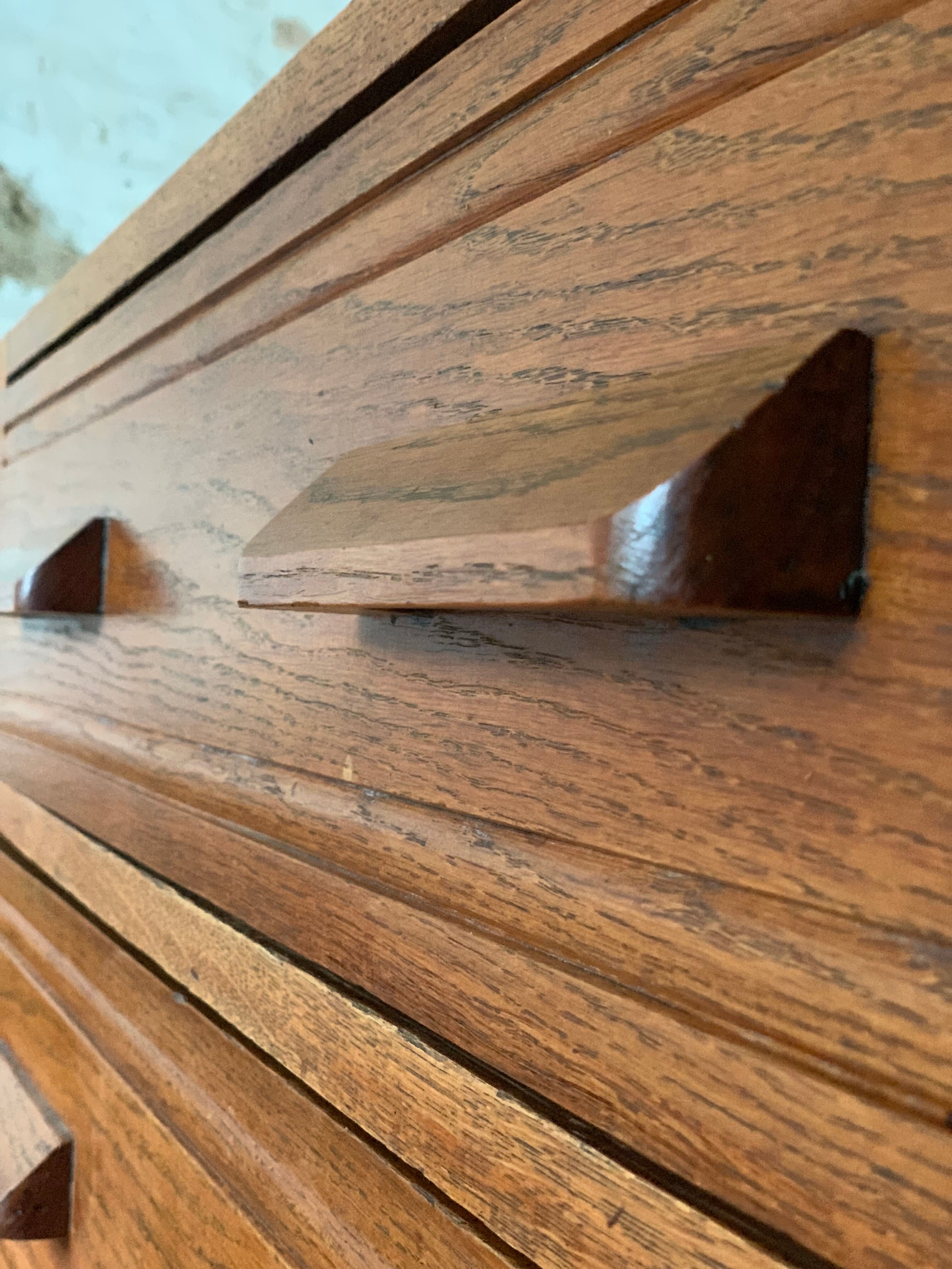 Vintage chest of drawers in solid oak