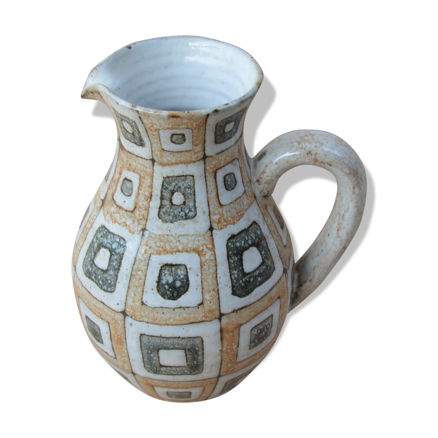Pitcher with geometric decoration of Jean-Claude Malarmey
