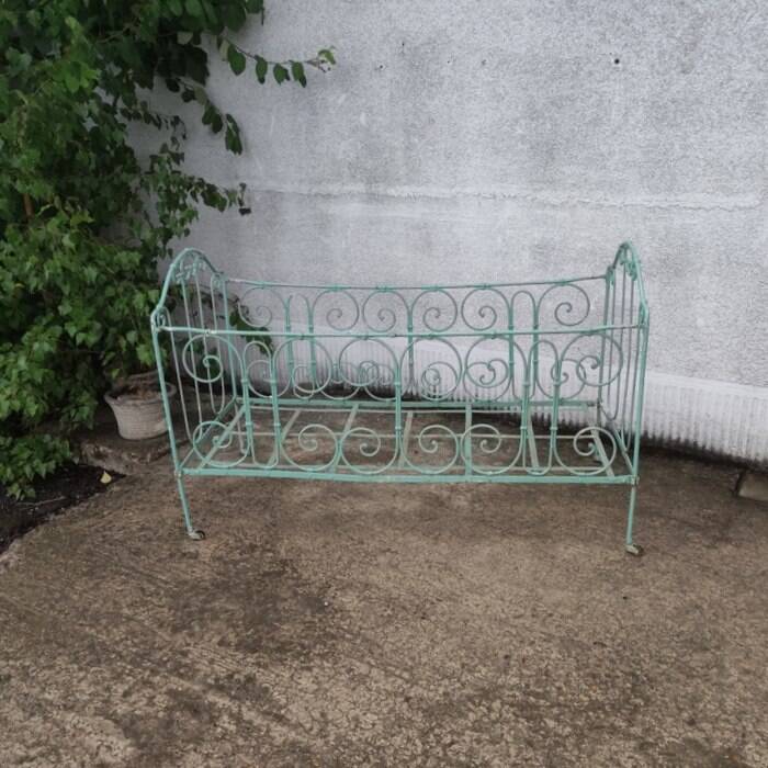 Lit enfant / banquette en fer forgé