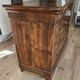 Importante commode Louis-Philippe en noyer patiné, XIXᵉ siècle