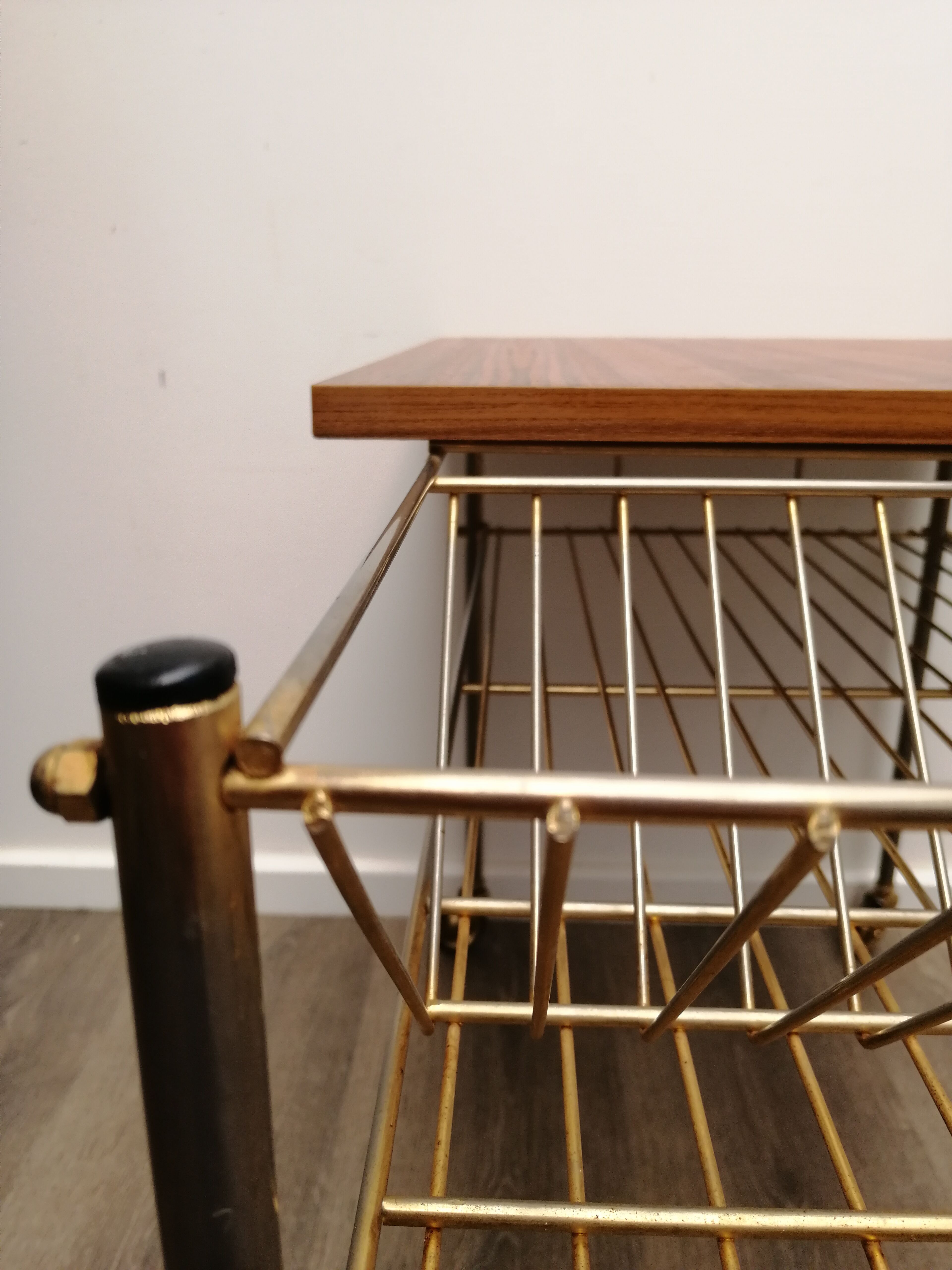 Desserte range vinyls