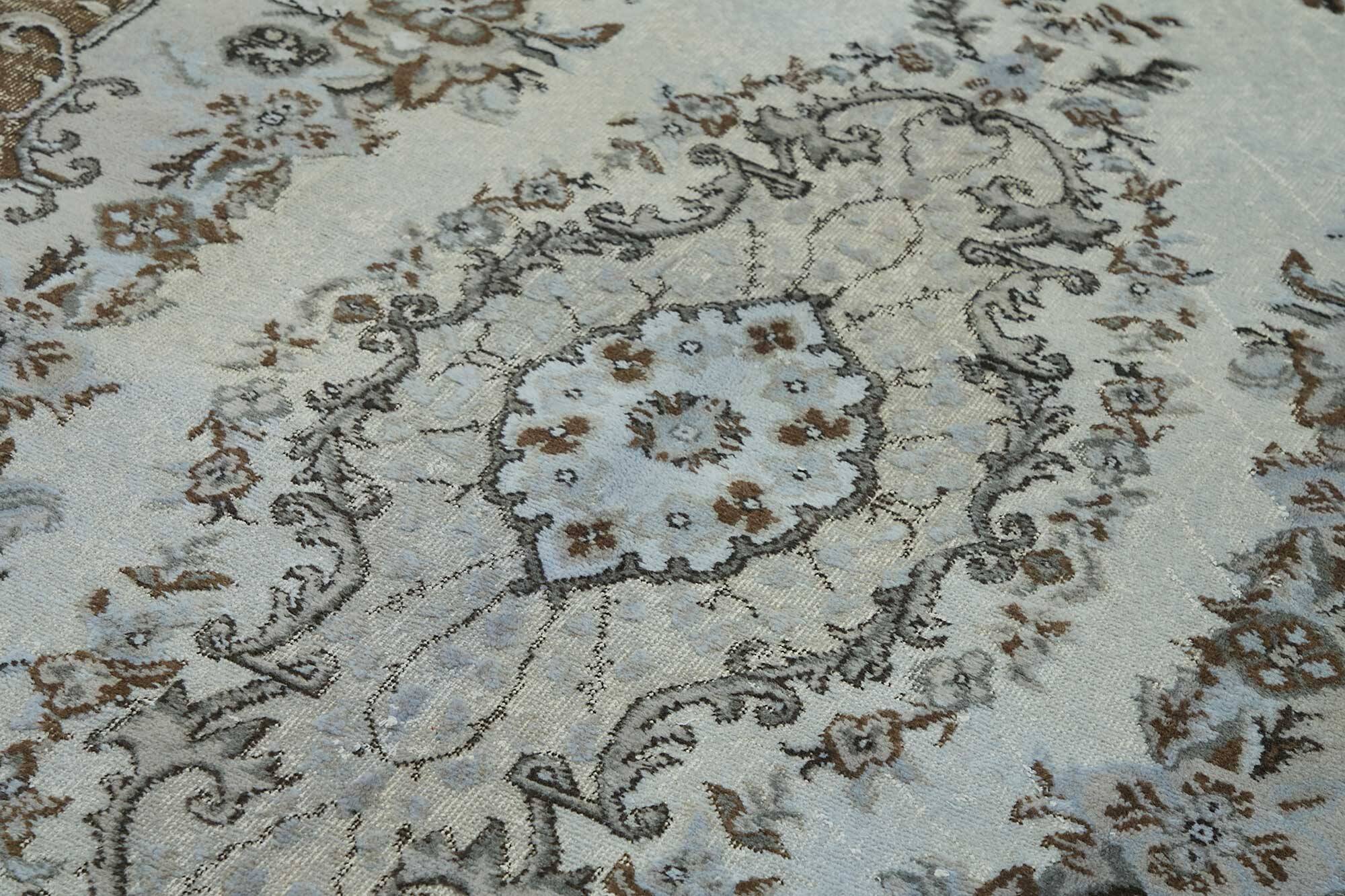 Overdyed Wool Vintage Handmade Carved Rug 169 cm x 288 cm