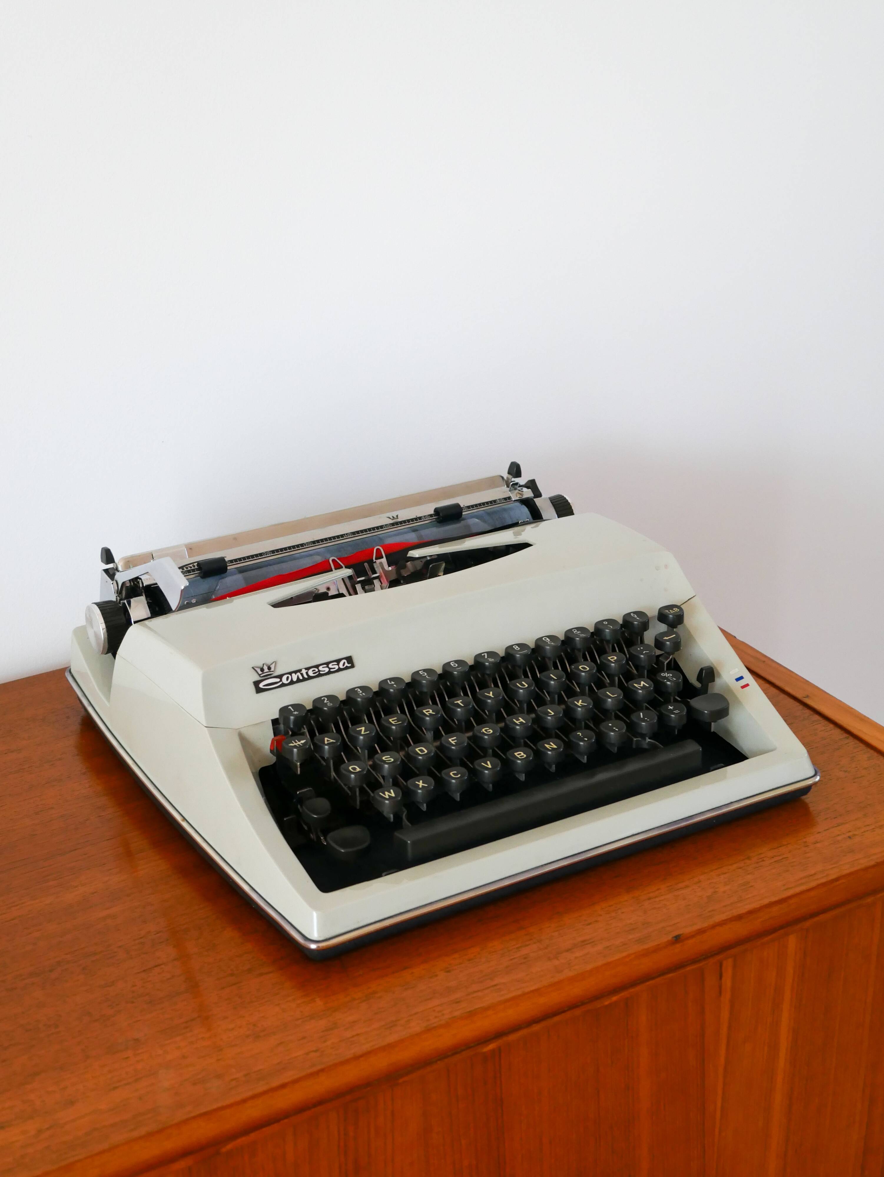 machine à écrire triumph, Contessa de Luxe, 1970