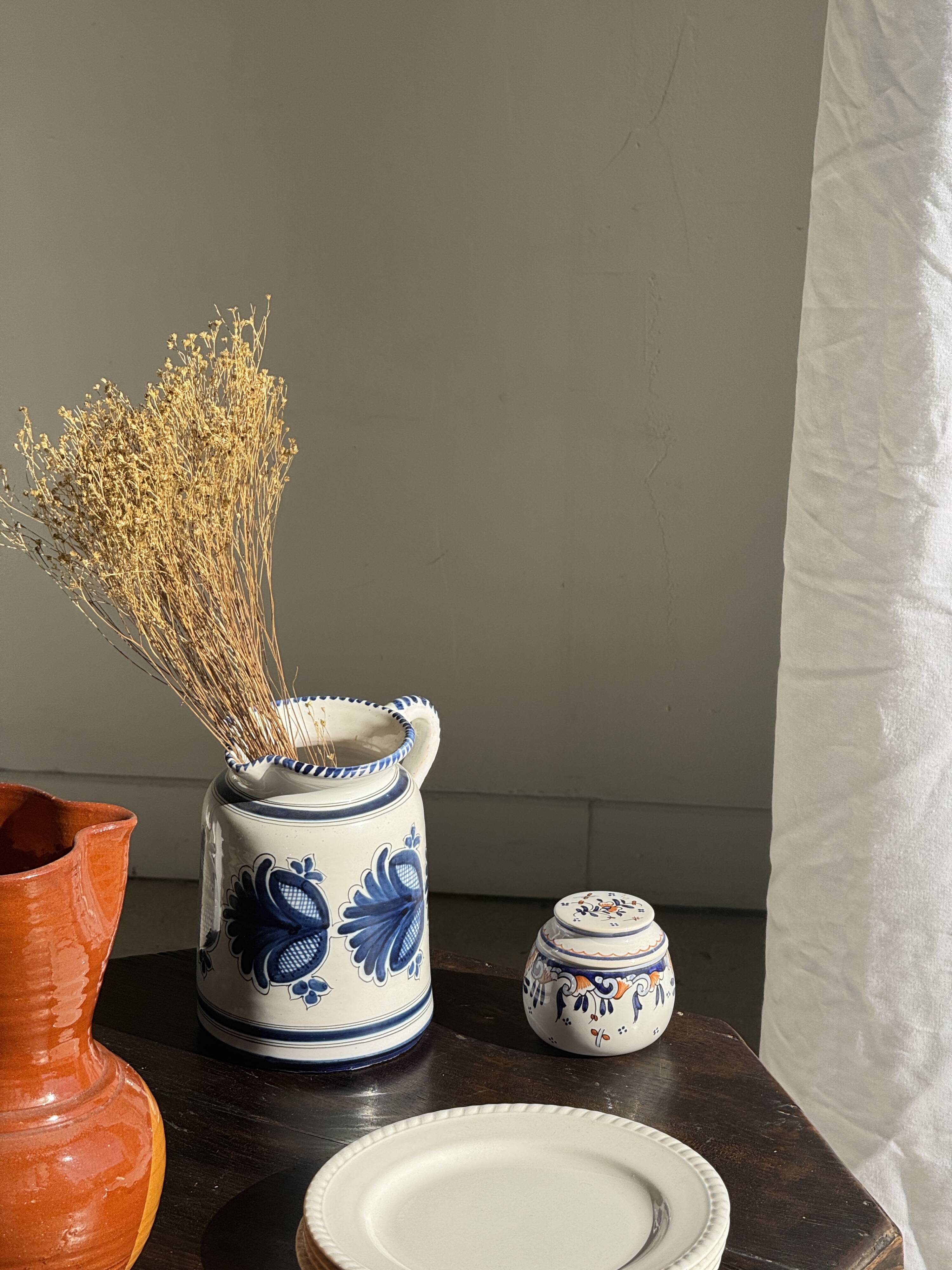 Small water butter dish in vintage earthenware with blue and orange floral patterns D10