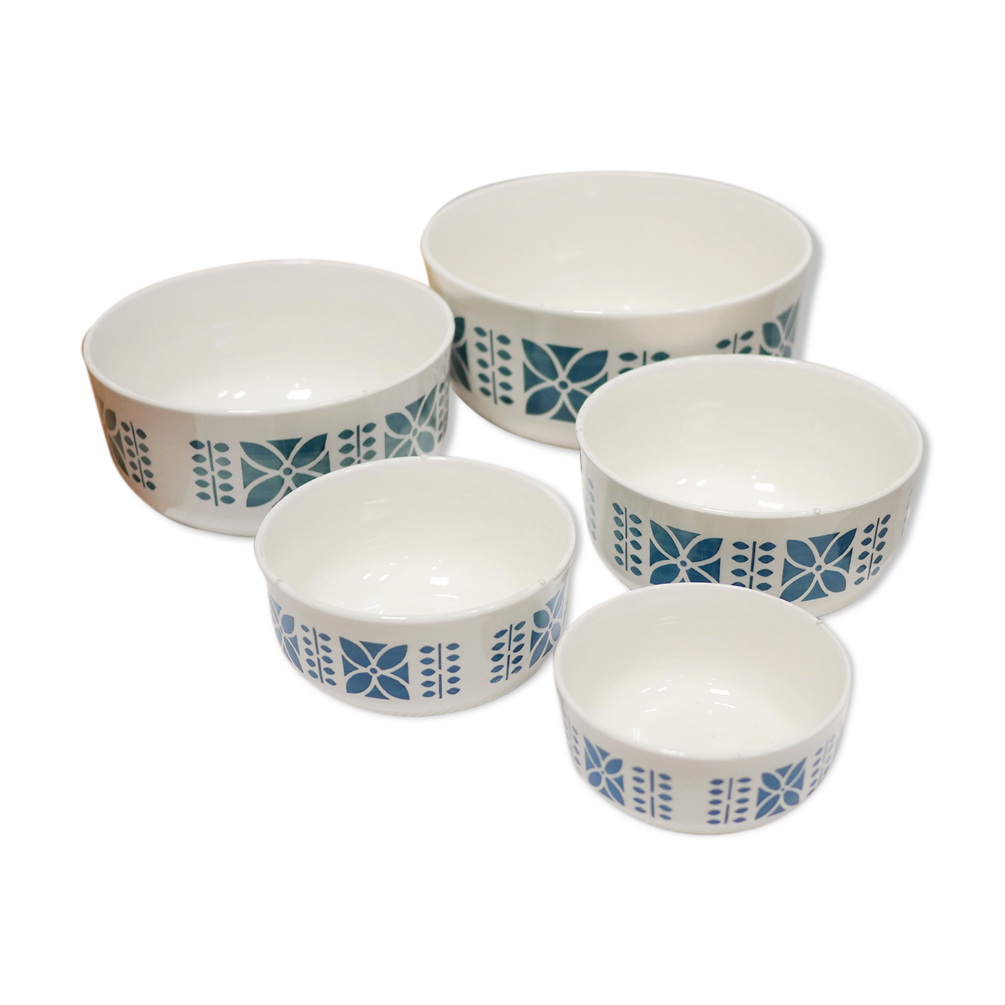 Set of 5 vintage ceramic bowls and bowls