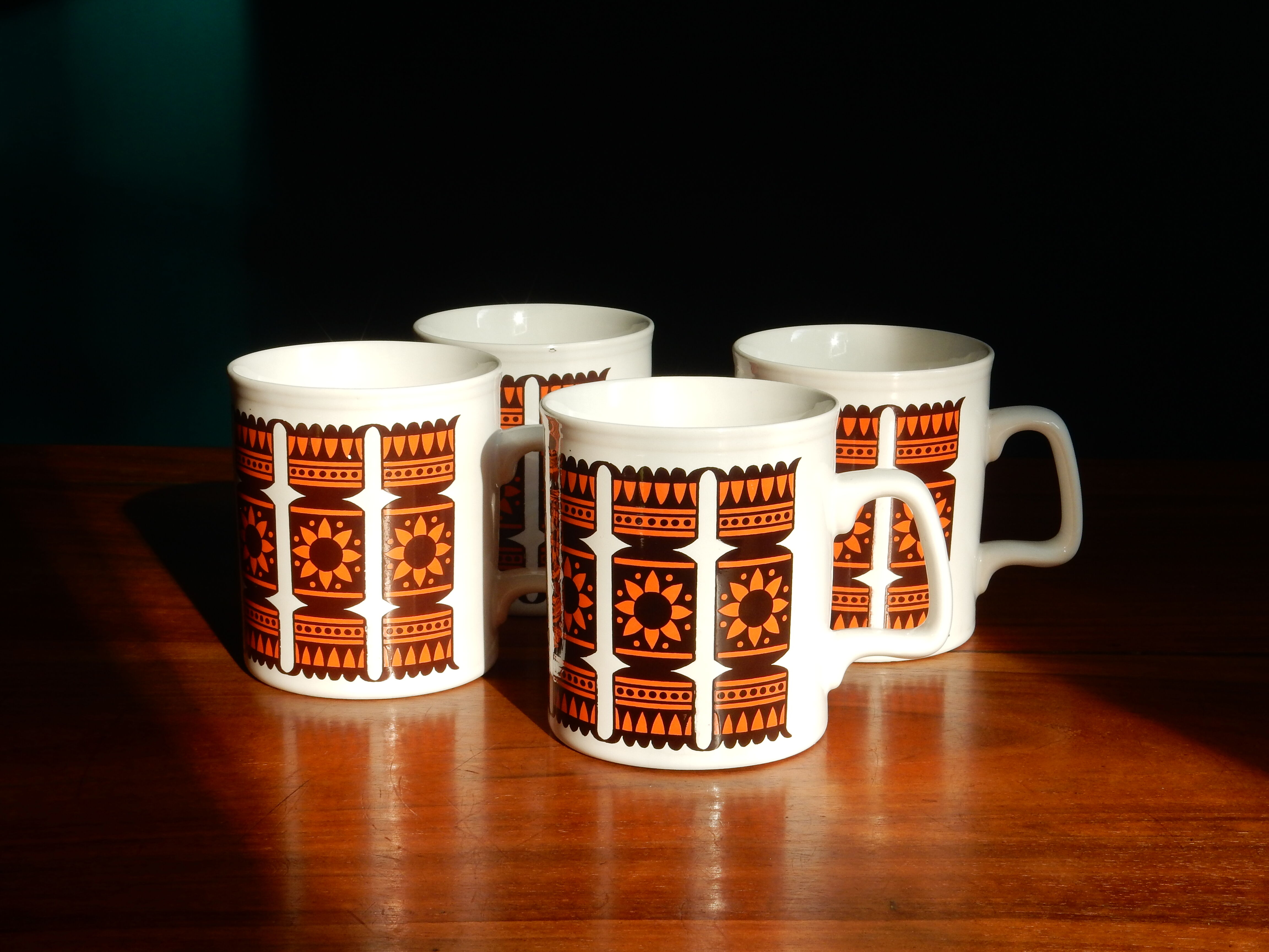 4 Staffordshire pottery ceramic mugs