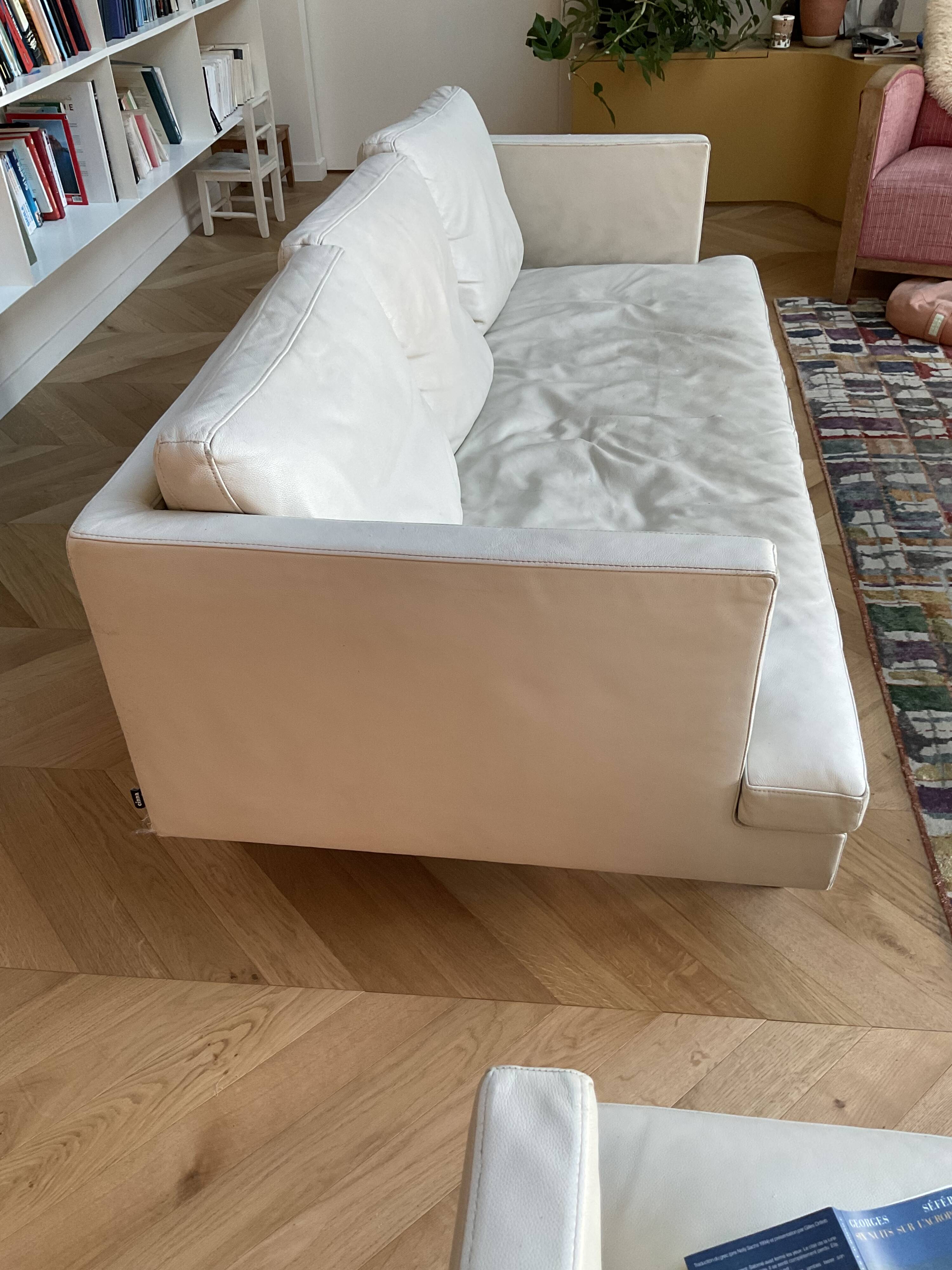 Cinna "Stricto Sensu" 3-seater sofa in chalk leather, designer Didier Gomez.