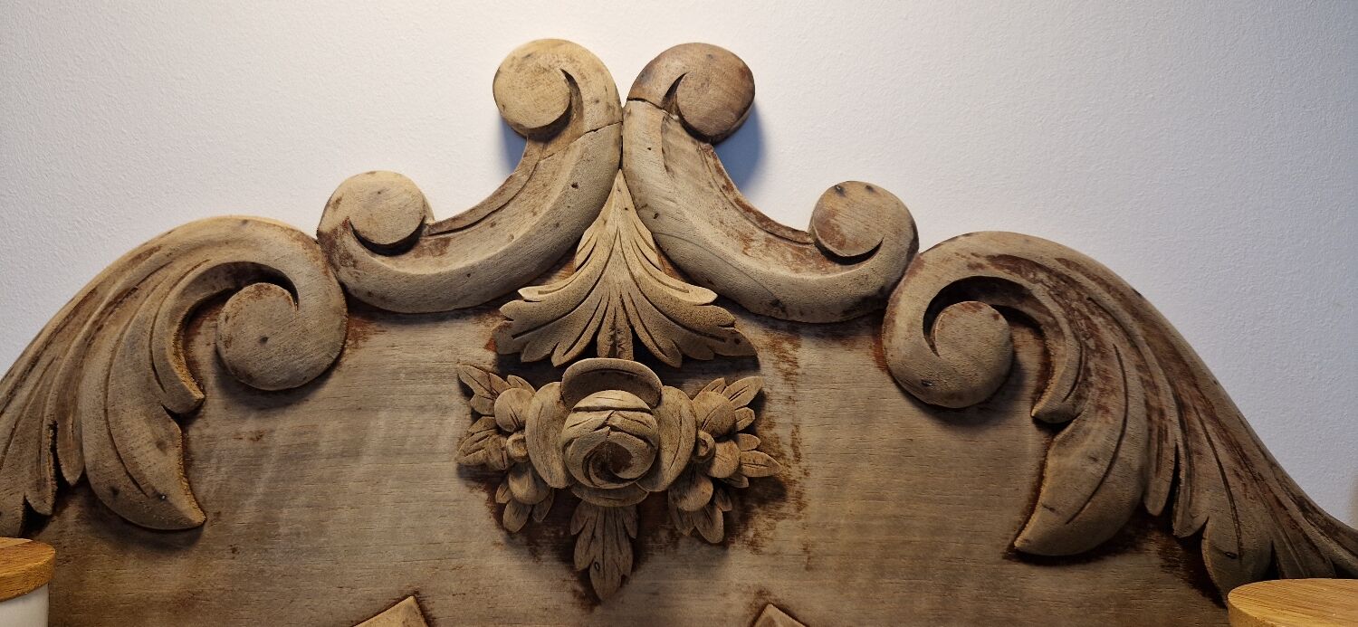 Old wall shelf carved in walnut